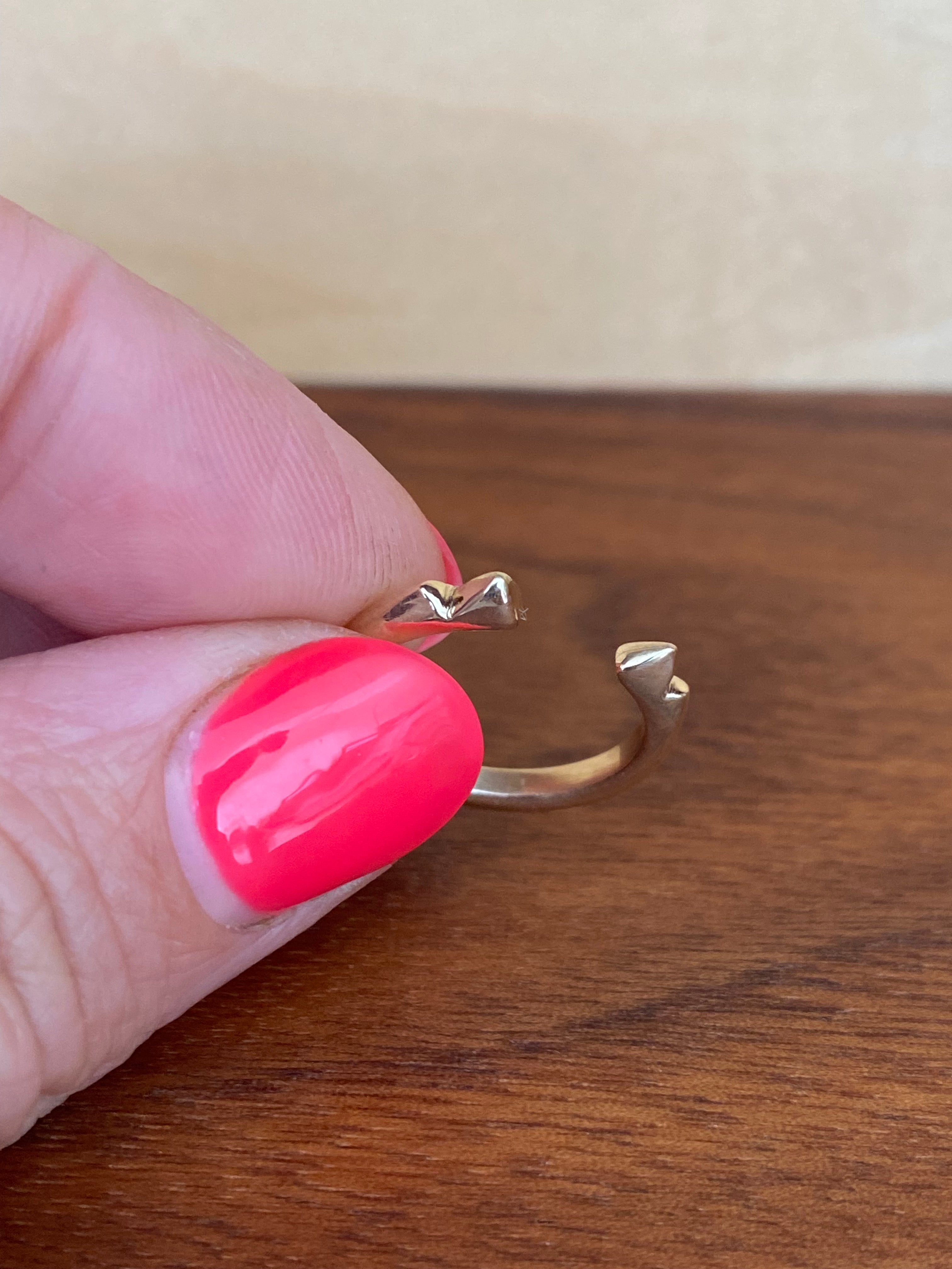Elle Naz- Geometric Horn Ring