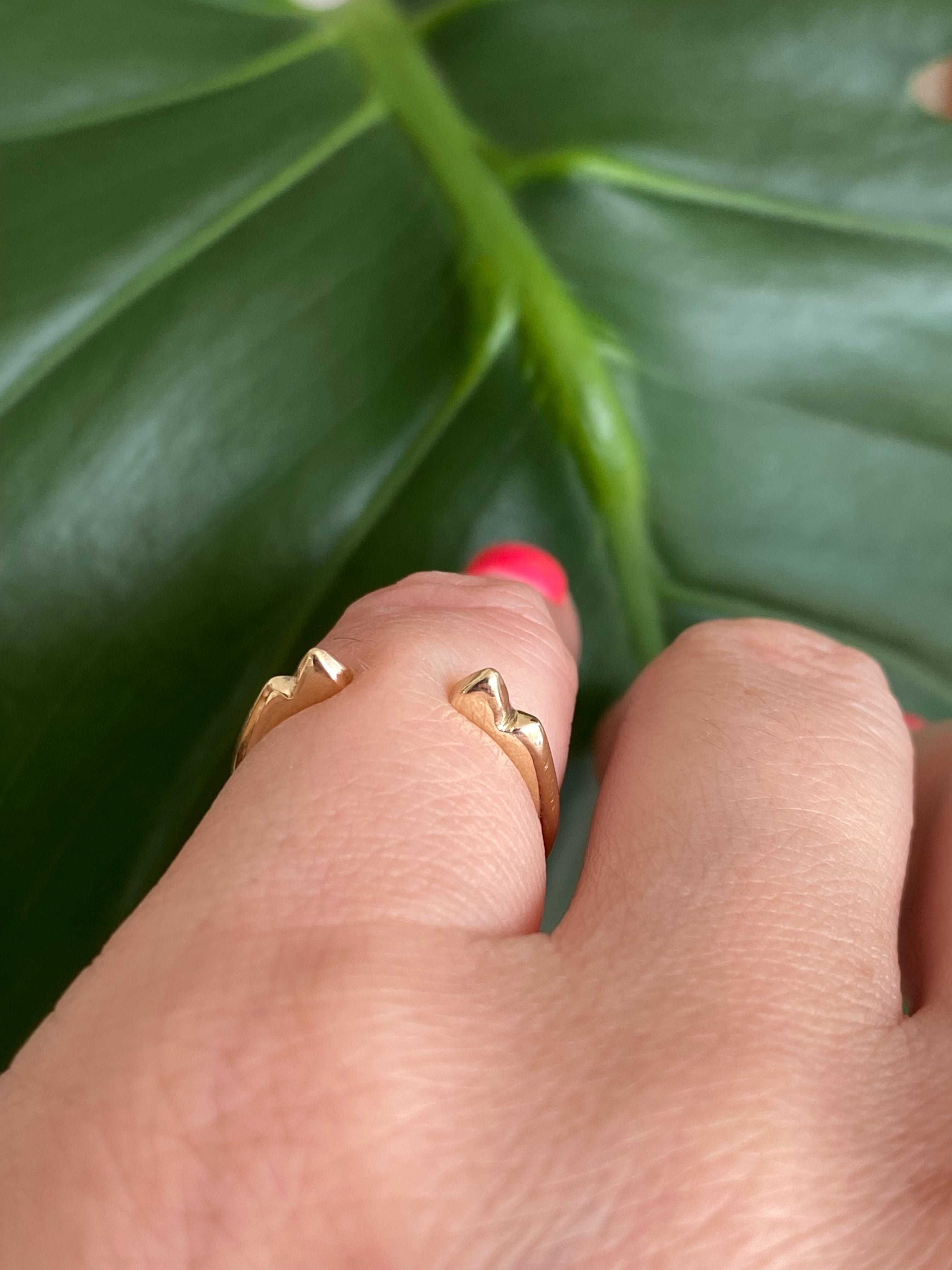 Elle Naz- Geometric Horn Ring