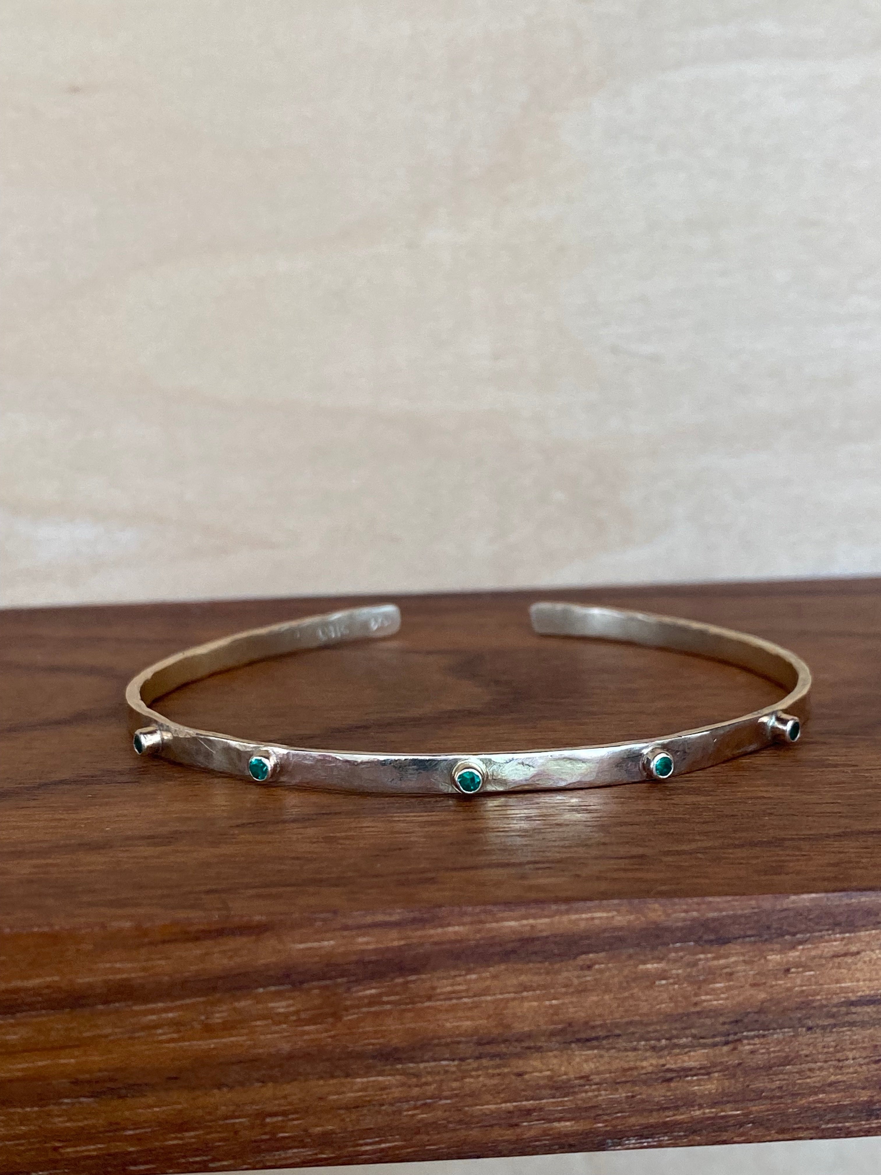 Elle Naz- Hammered Emerald Studded Cuff Bracelet