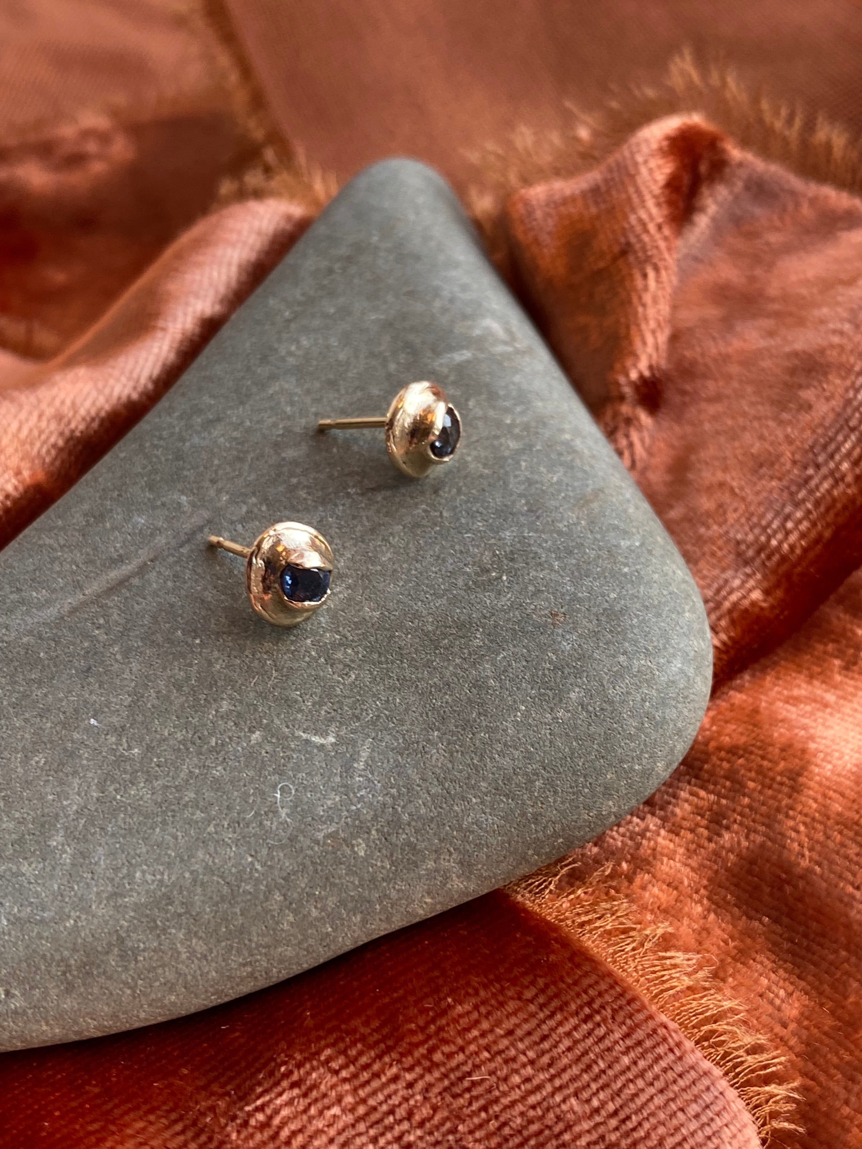 Elle Naz- Sapphire Stud Earrings