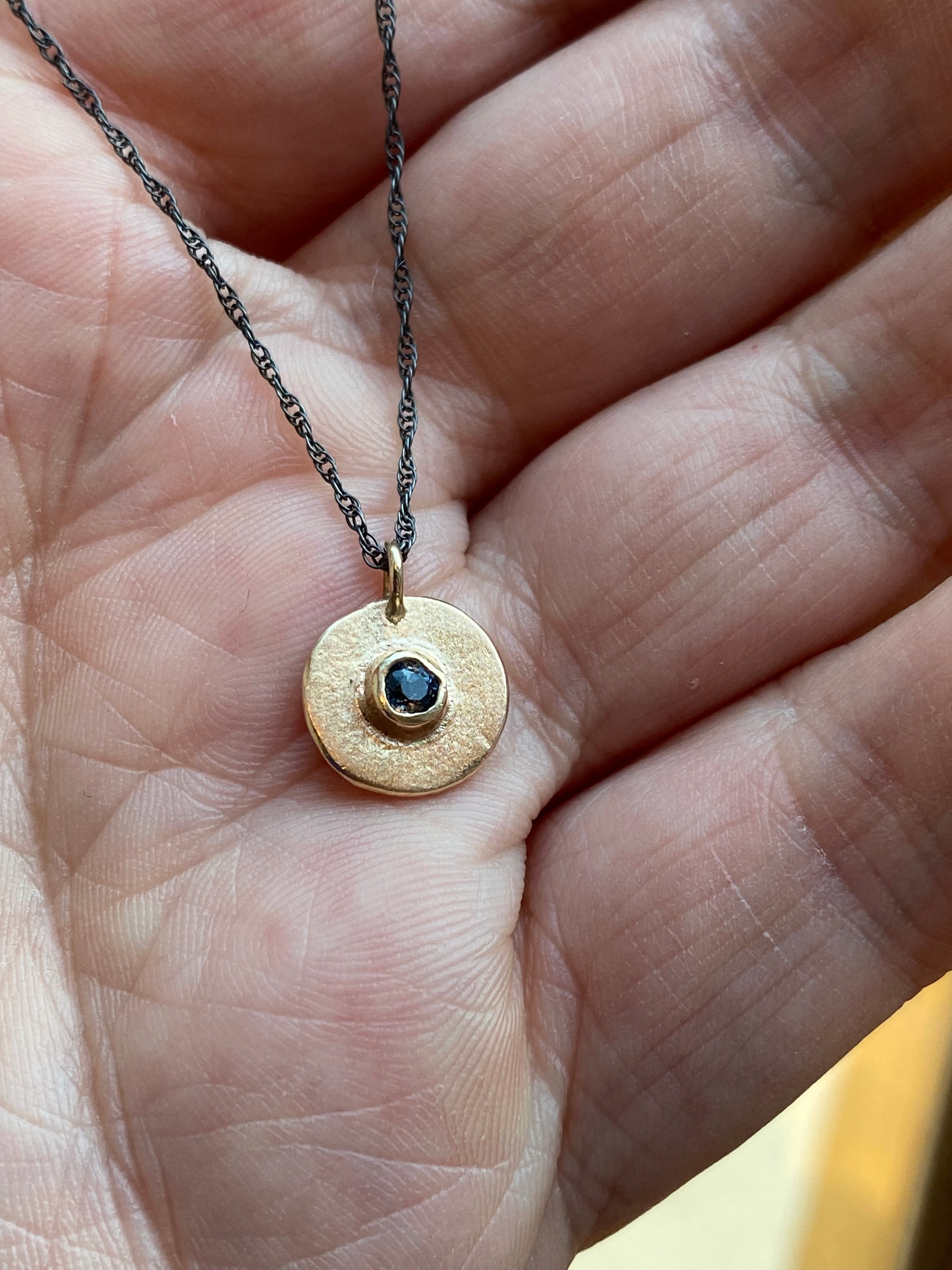 Elle Naz- Gold Disc Necklace