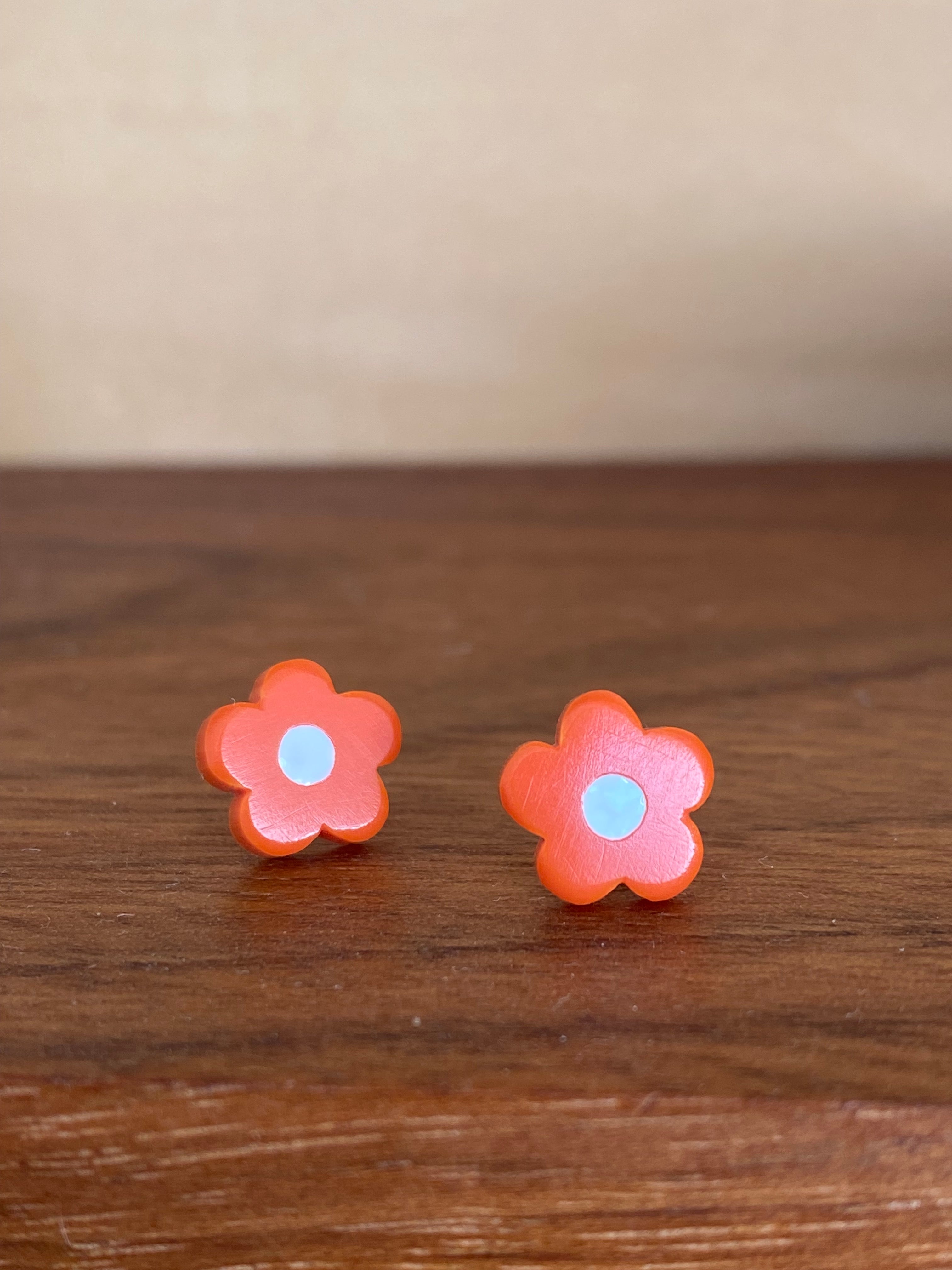 Woll Jewelry- Red Mod Flower Stud Earrings
