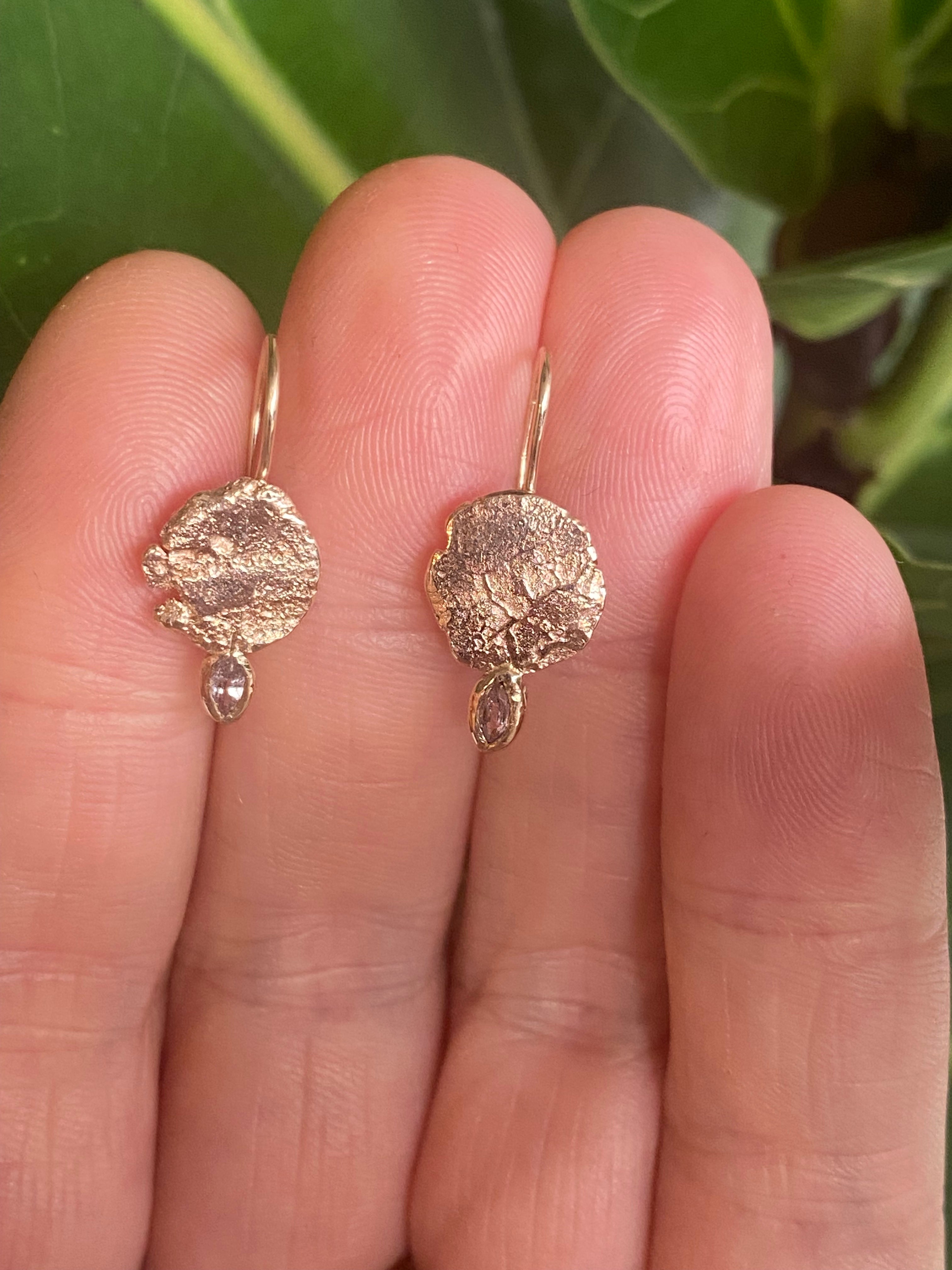 Elle Naz- Organic Disc Earrings with Pink Sapphire