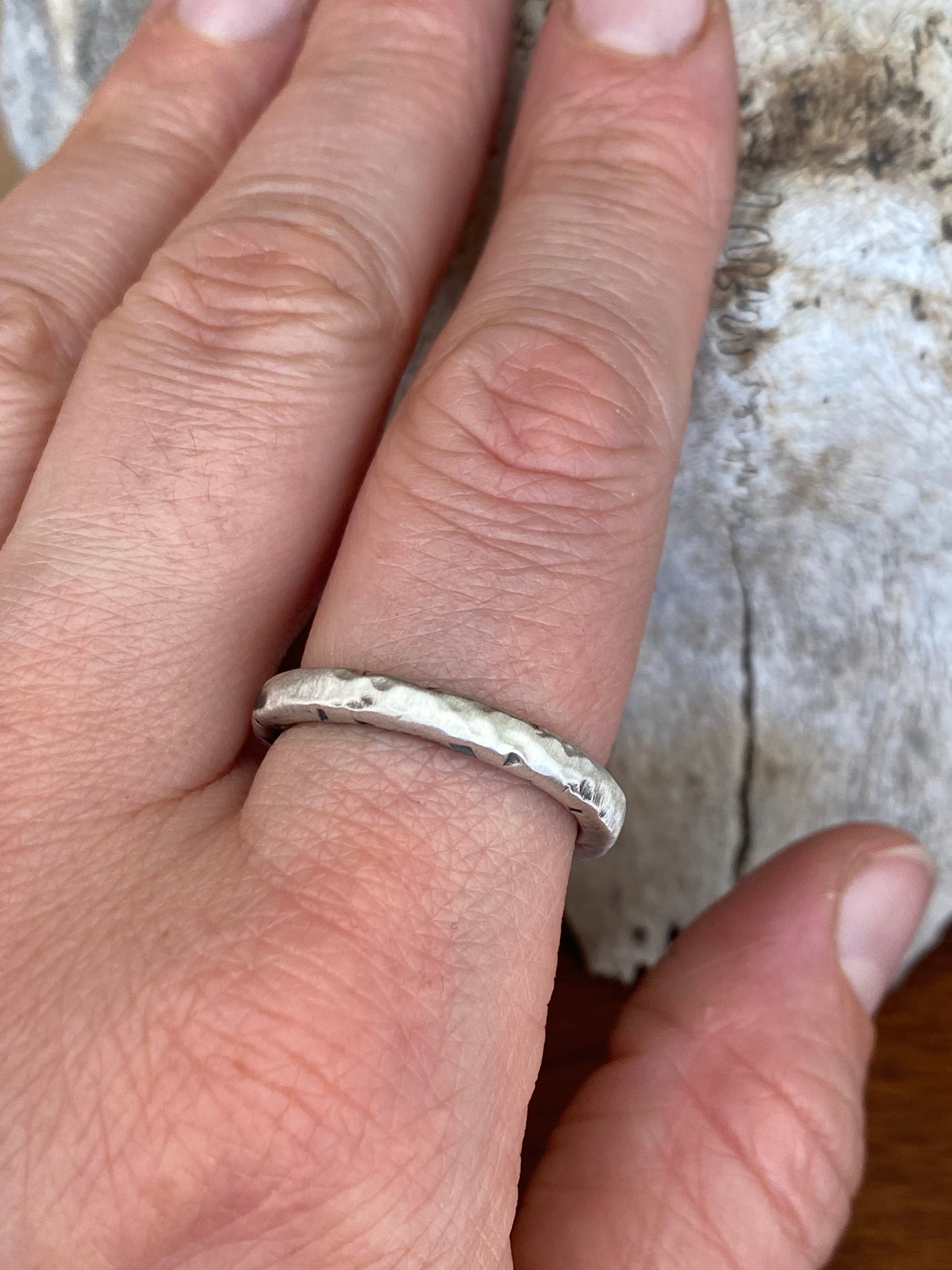 Betty Jäger- Heavyweight Celestial Hammered Rings