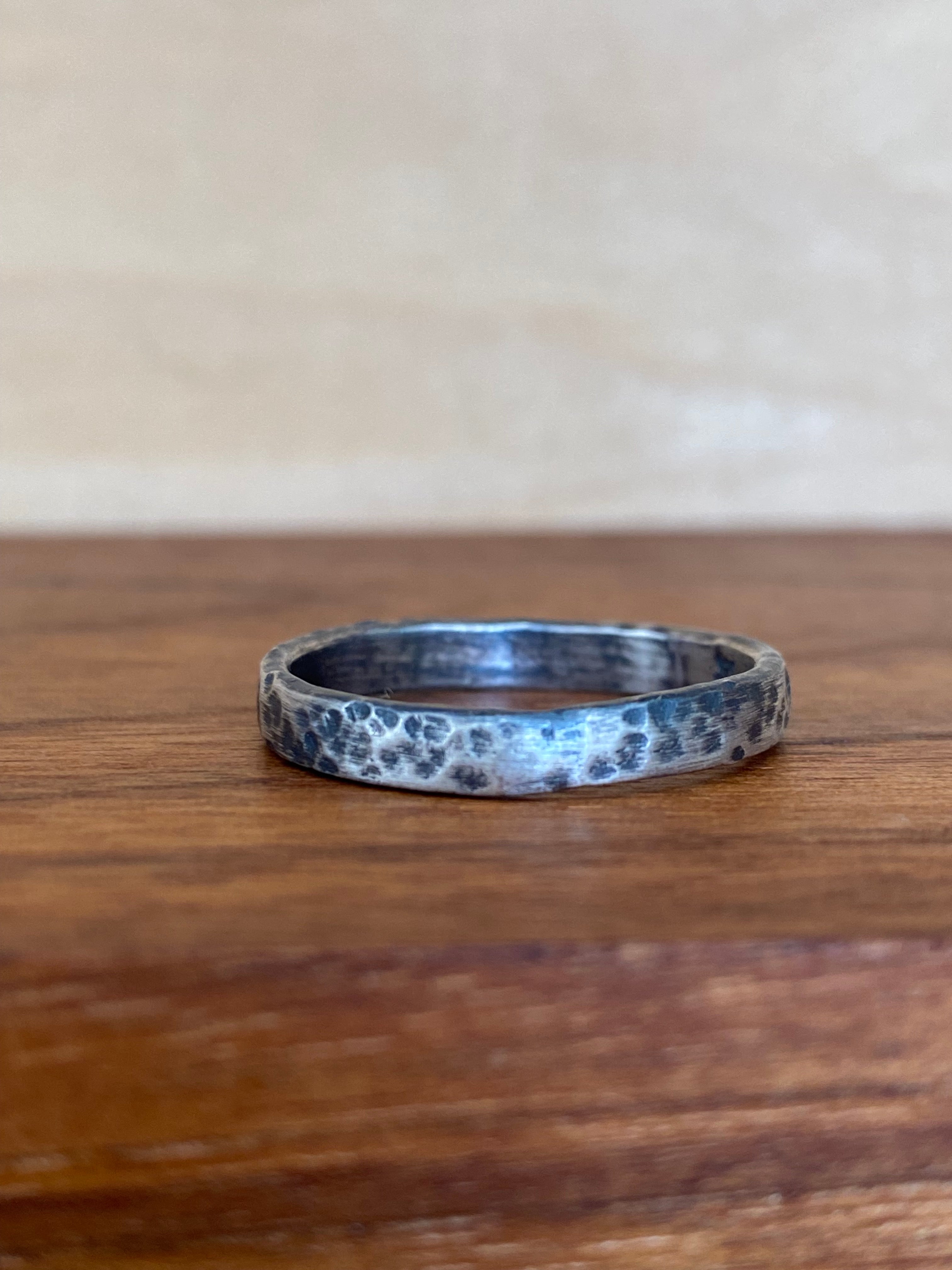 Betty Jäger- Hammered Band Rings