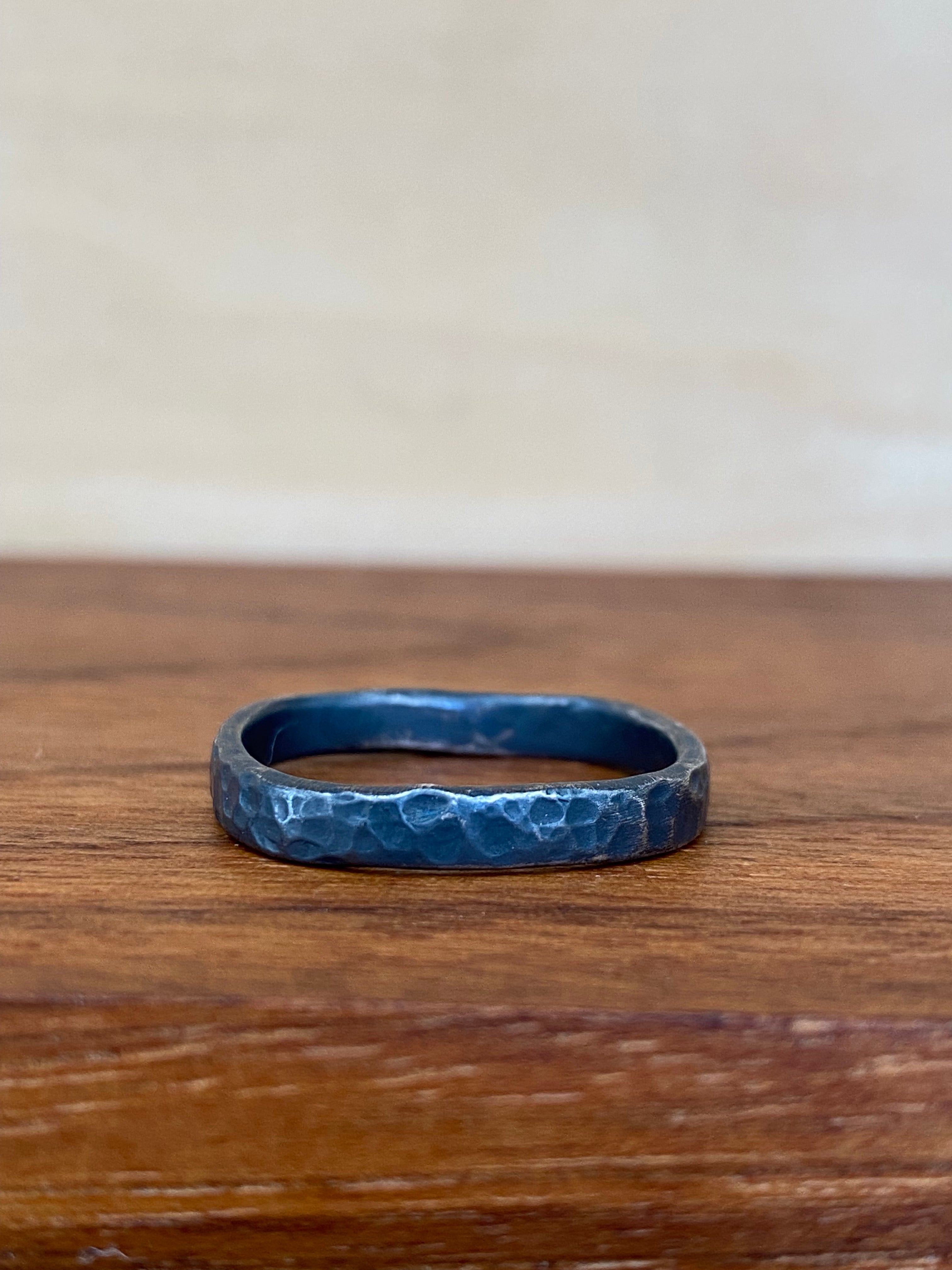 Betty Jäger- Hammered Square Band Rings