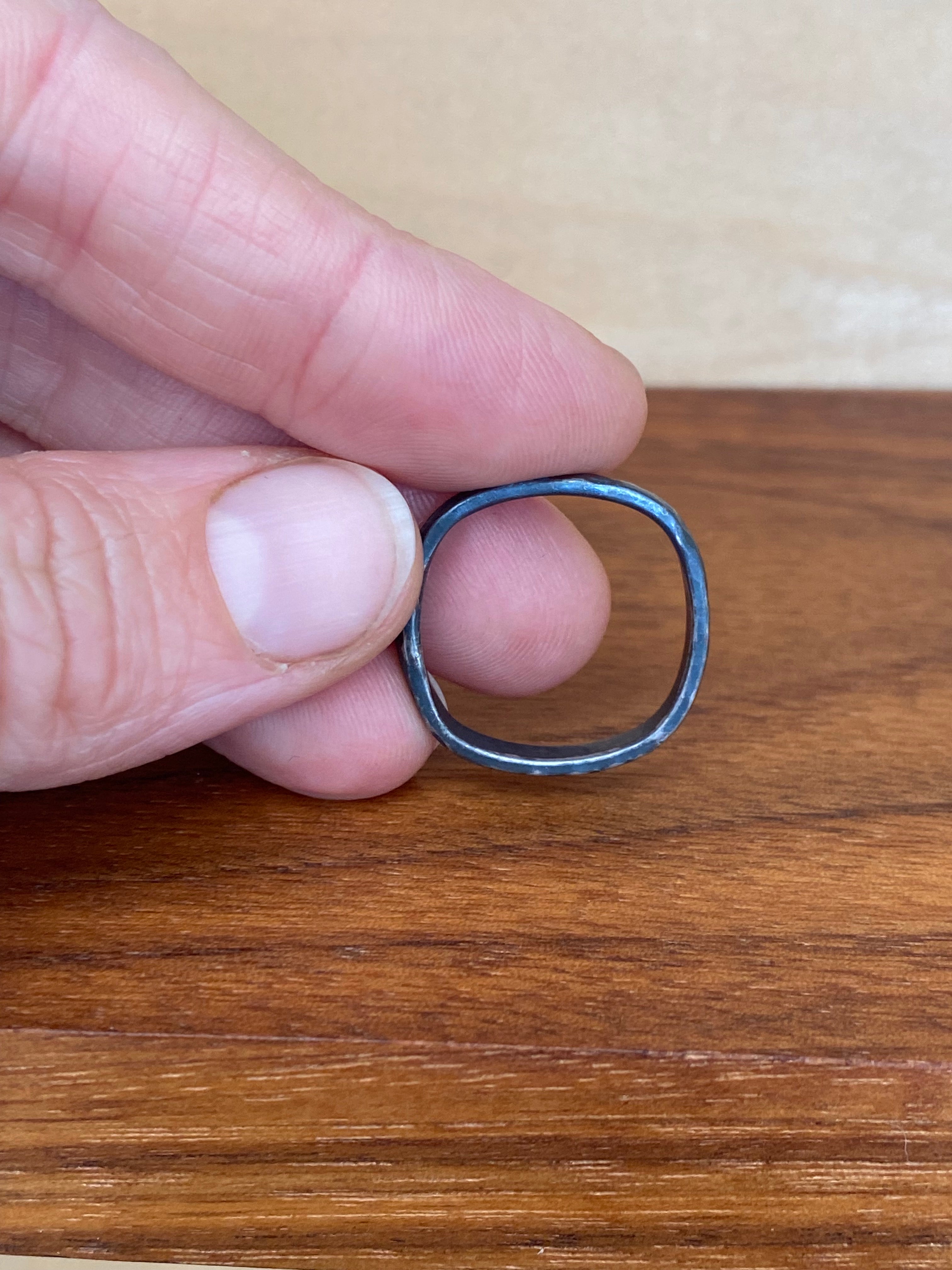 Betty Jäger- Hammered Square Band Rings