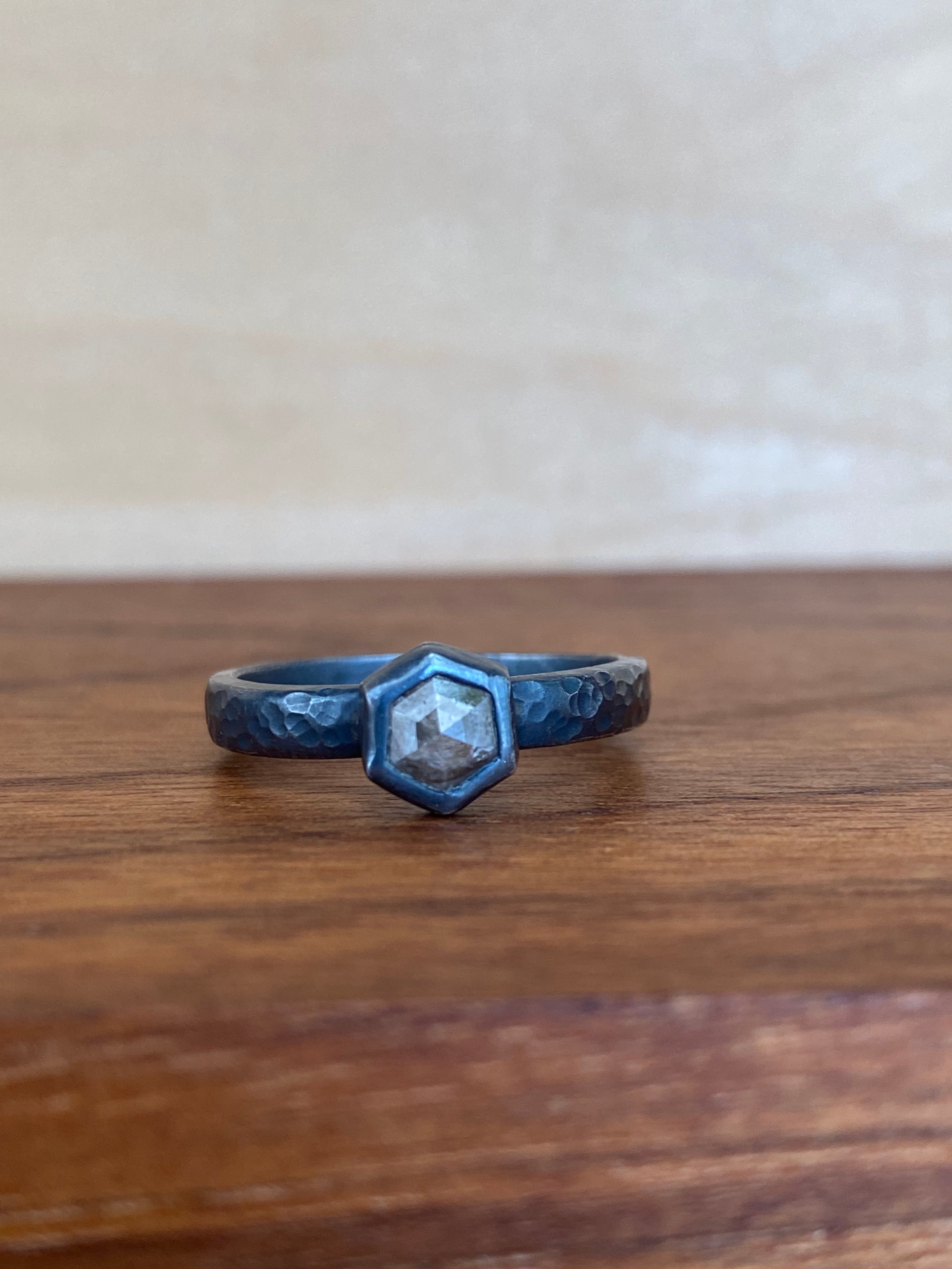 Betty Jäger- Hexagon Diamond Ring with Hammered Band