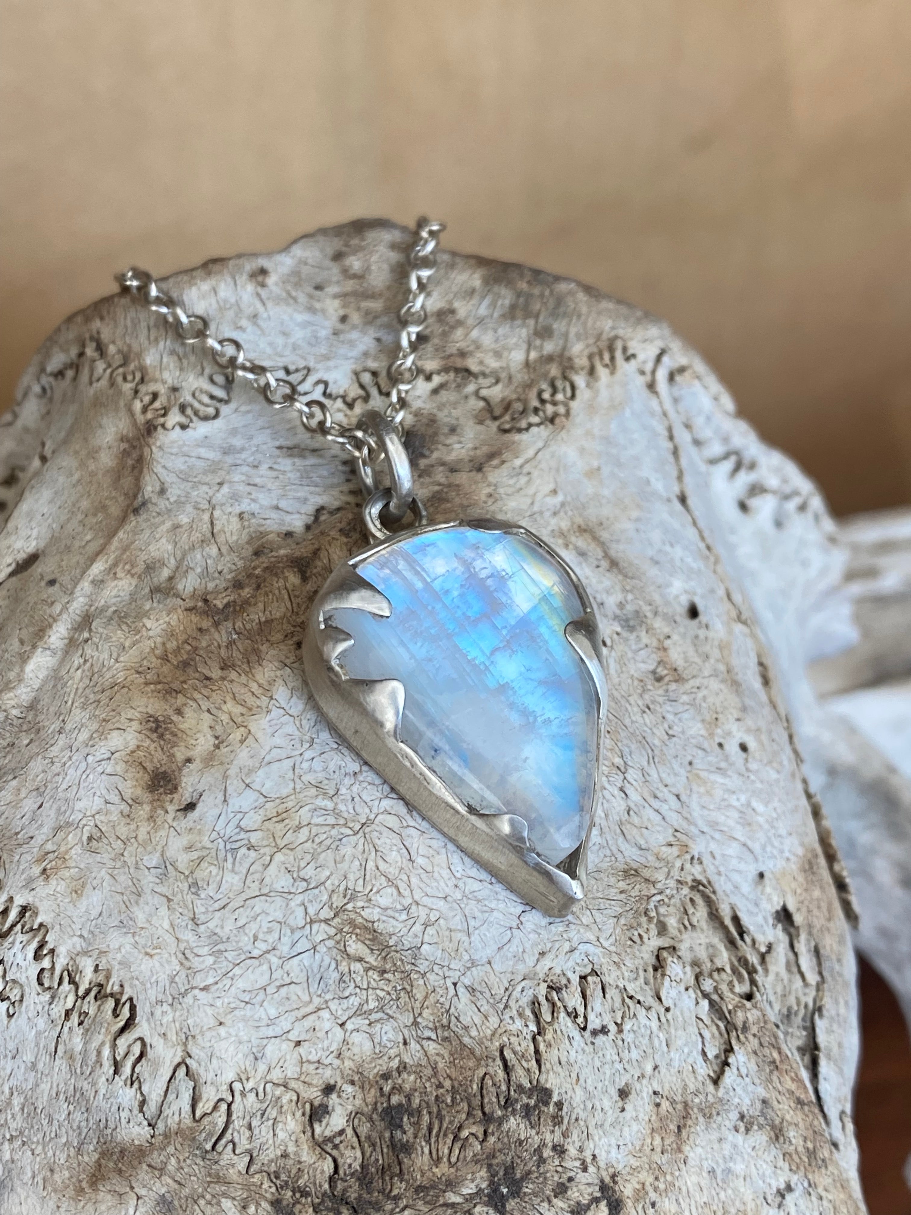 Betty Jäger- Moonstone Tear Drop Necklace with Talons