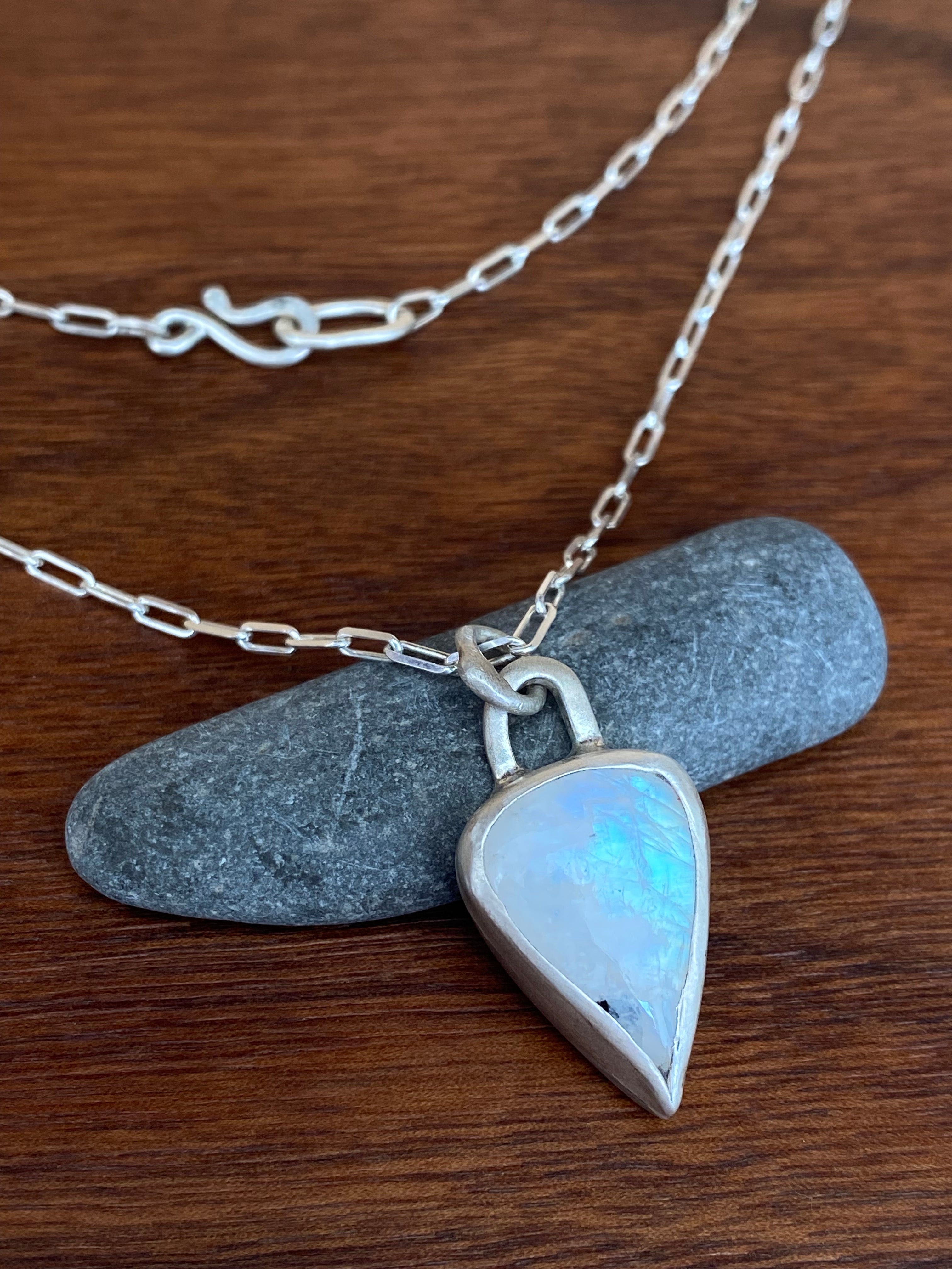 Betty Jäger- Tear Drop Moonstone Necklace