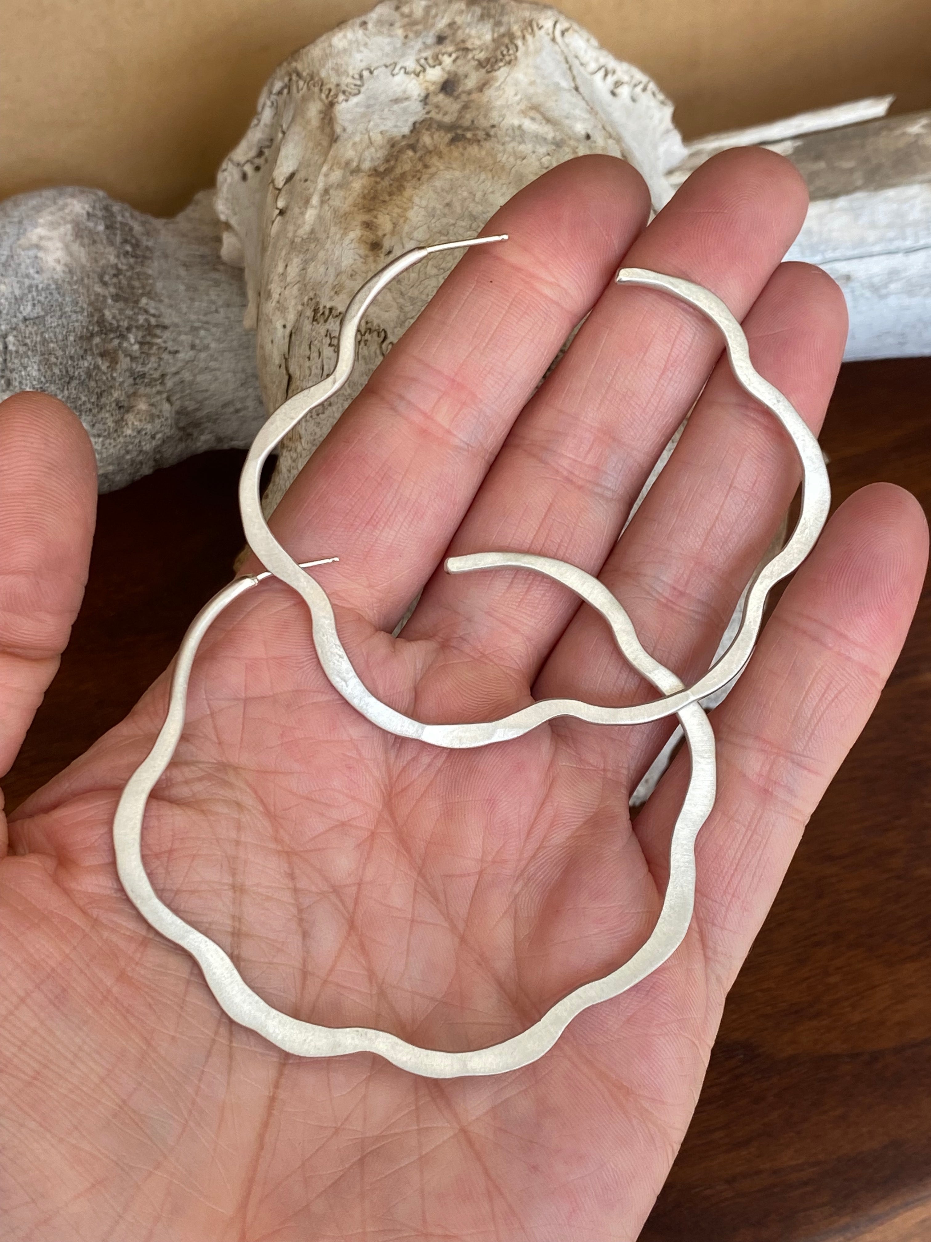 Betty Jäger- Cloud Hoop Earrings