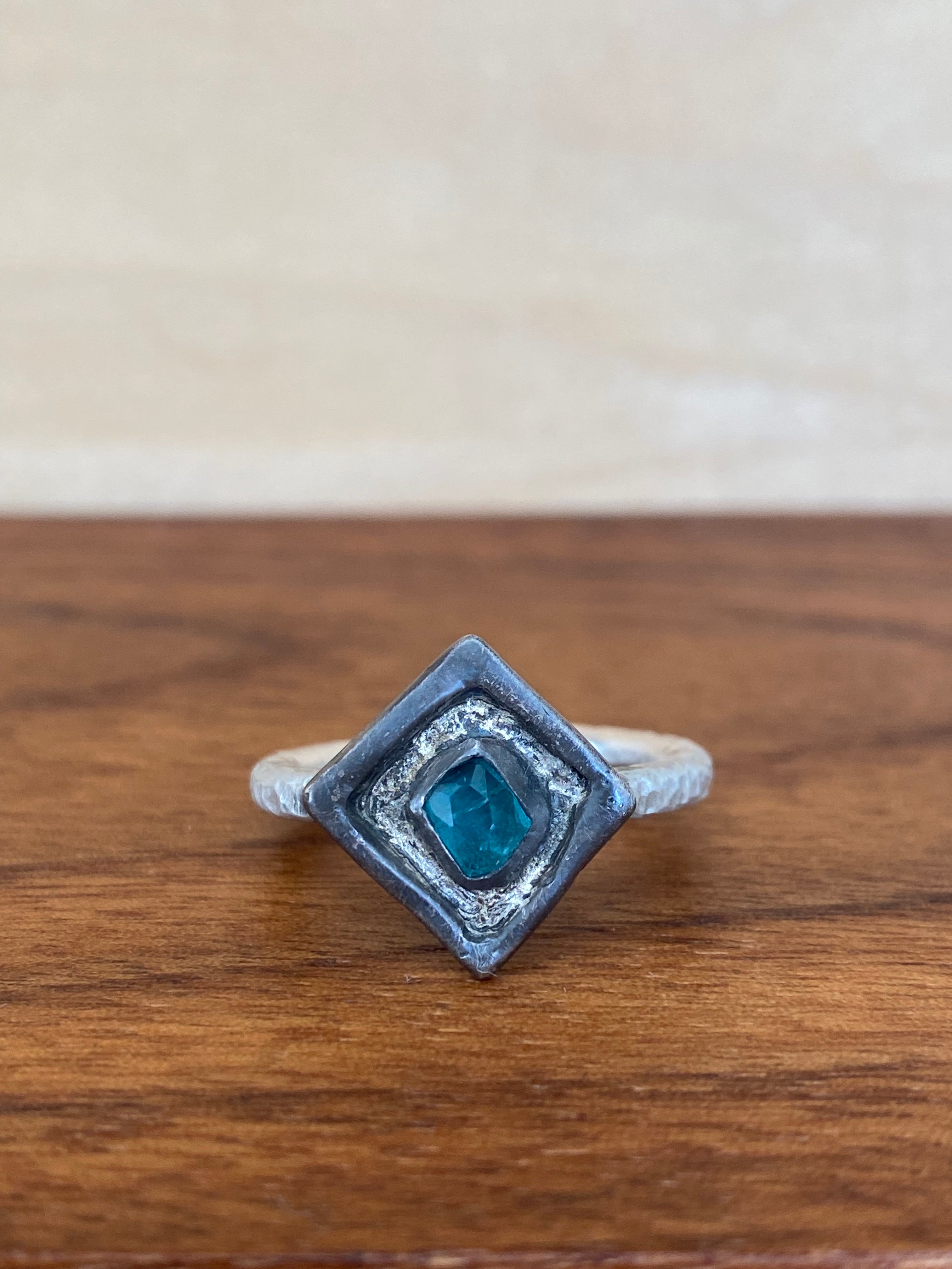 Betty Jäger- Shield Tourmaline Ring