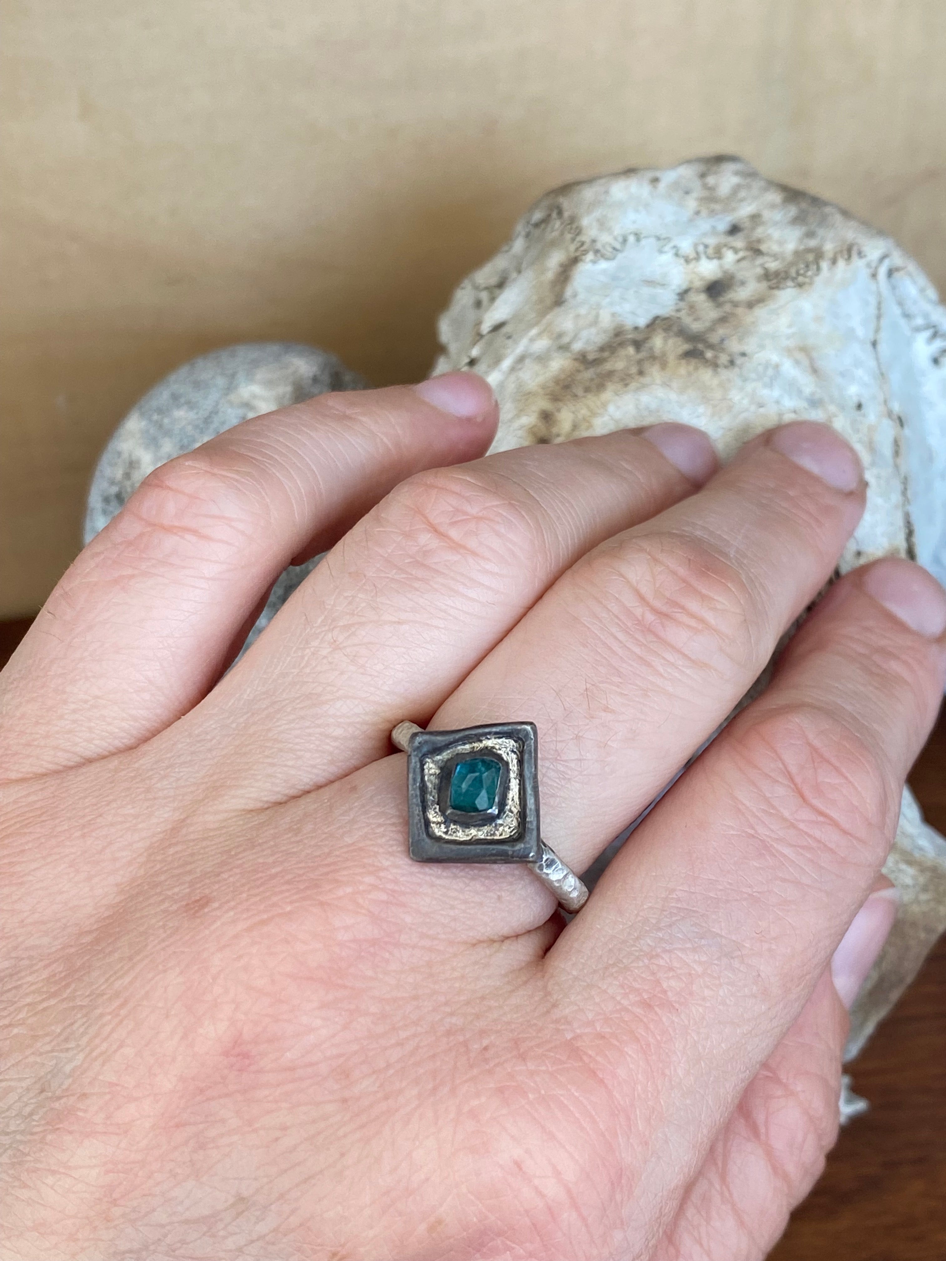 Betty Jäger- Shield Tourmaline Ring