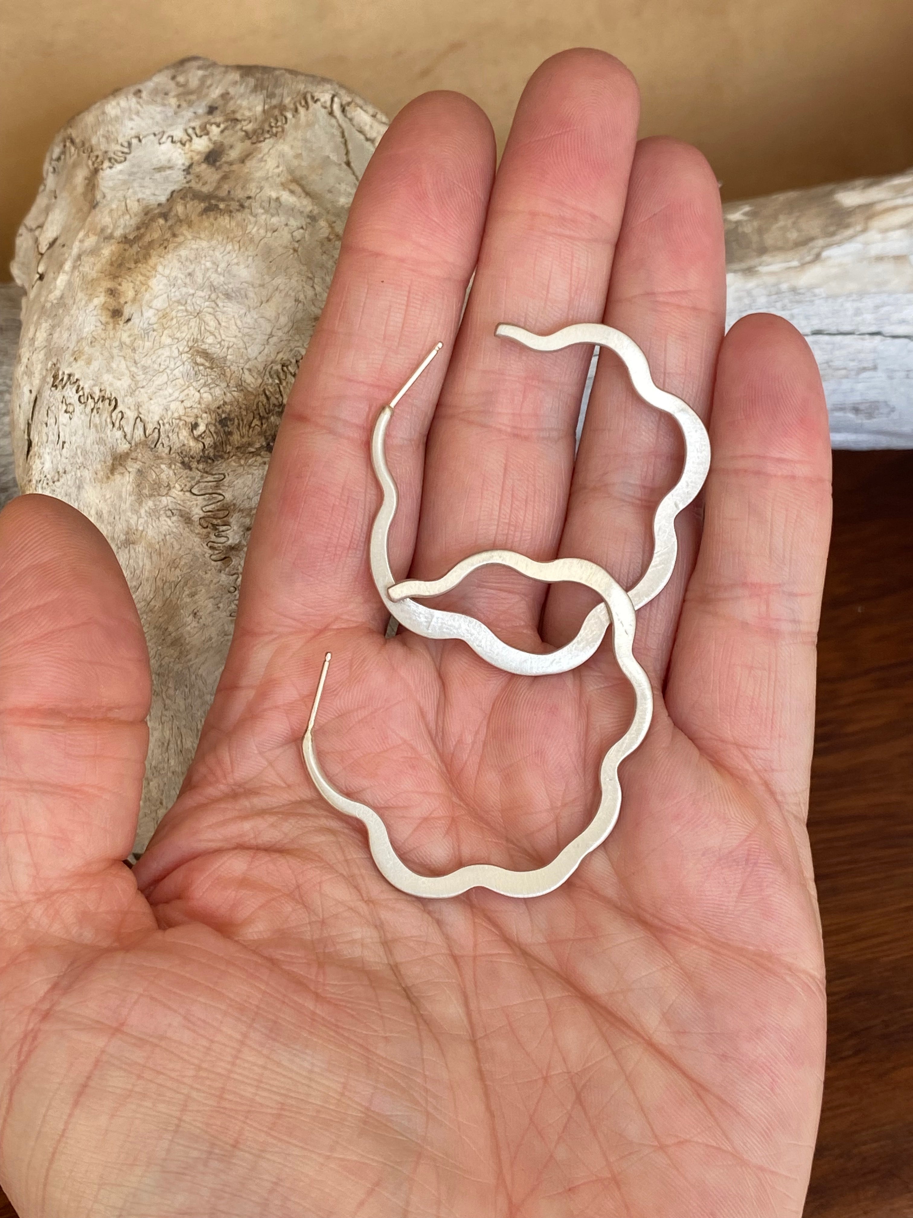 Betty Jäger- Cloud Hoop Earrings