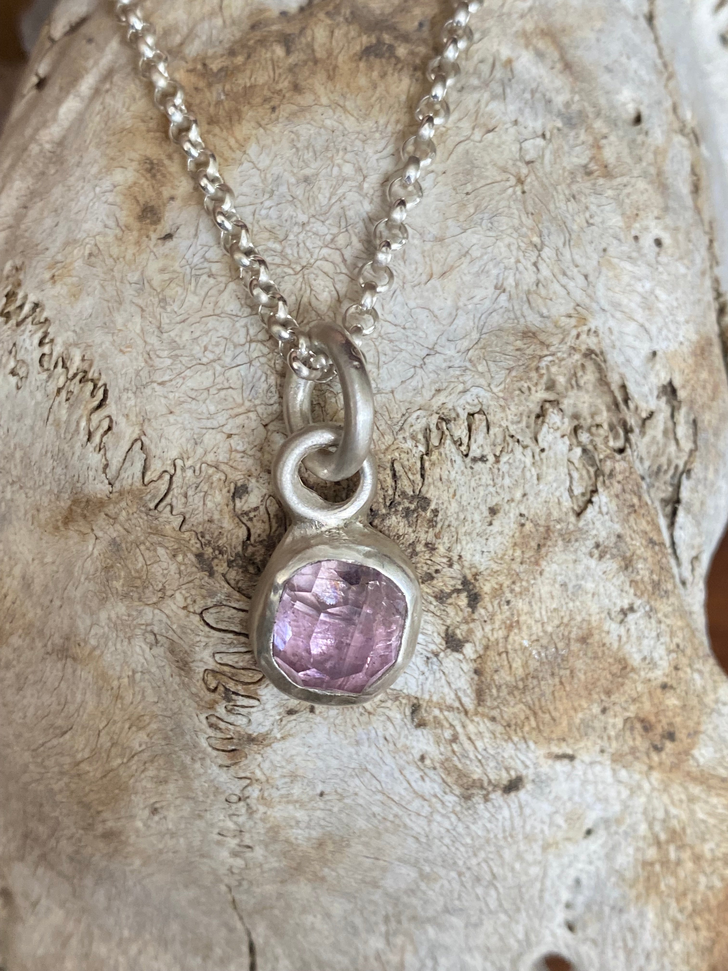 Betty Jäger- Kunzite Nugget Necklace
