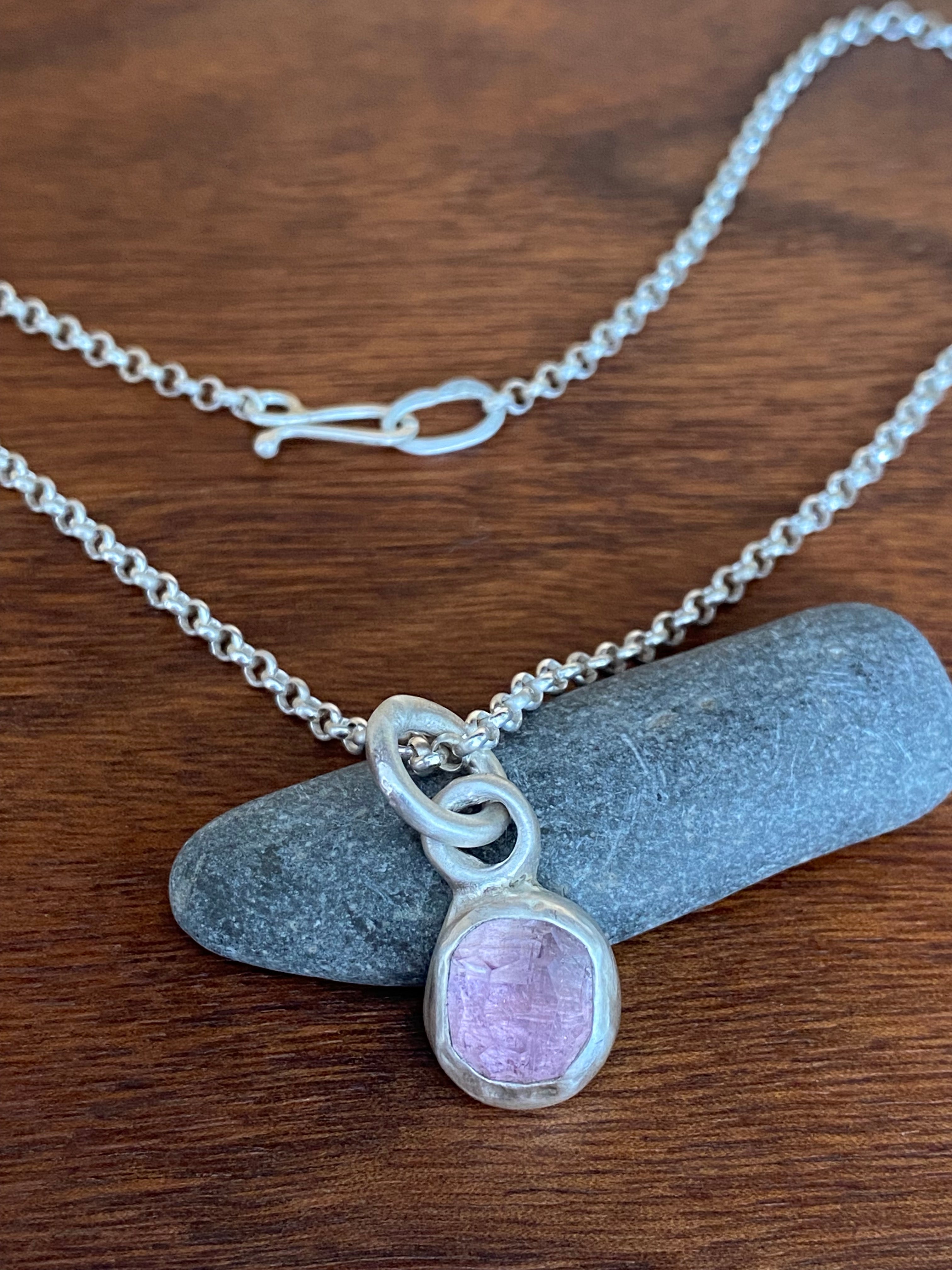 Betty Jäger- Kunzite Nugget Necklace