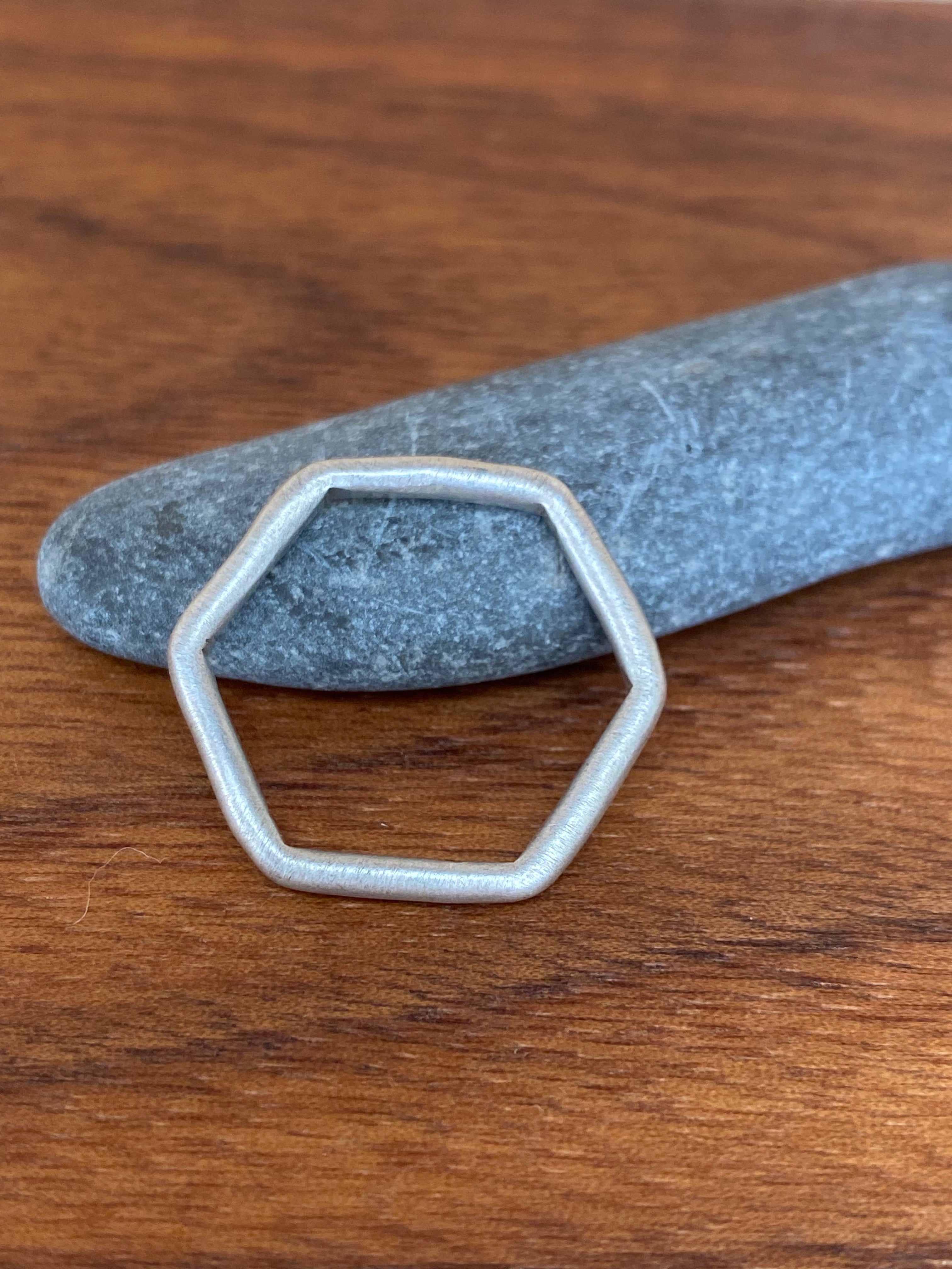 Betty Jäger- Hexagon Rings