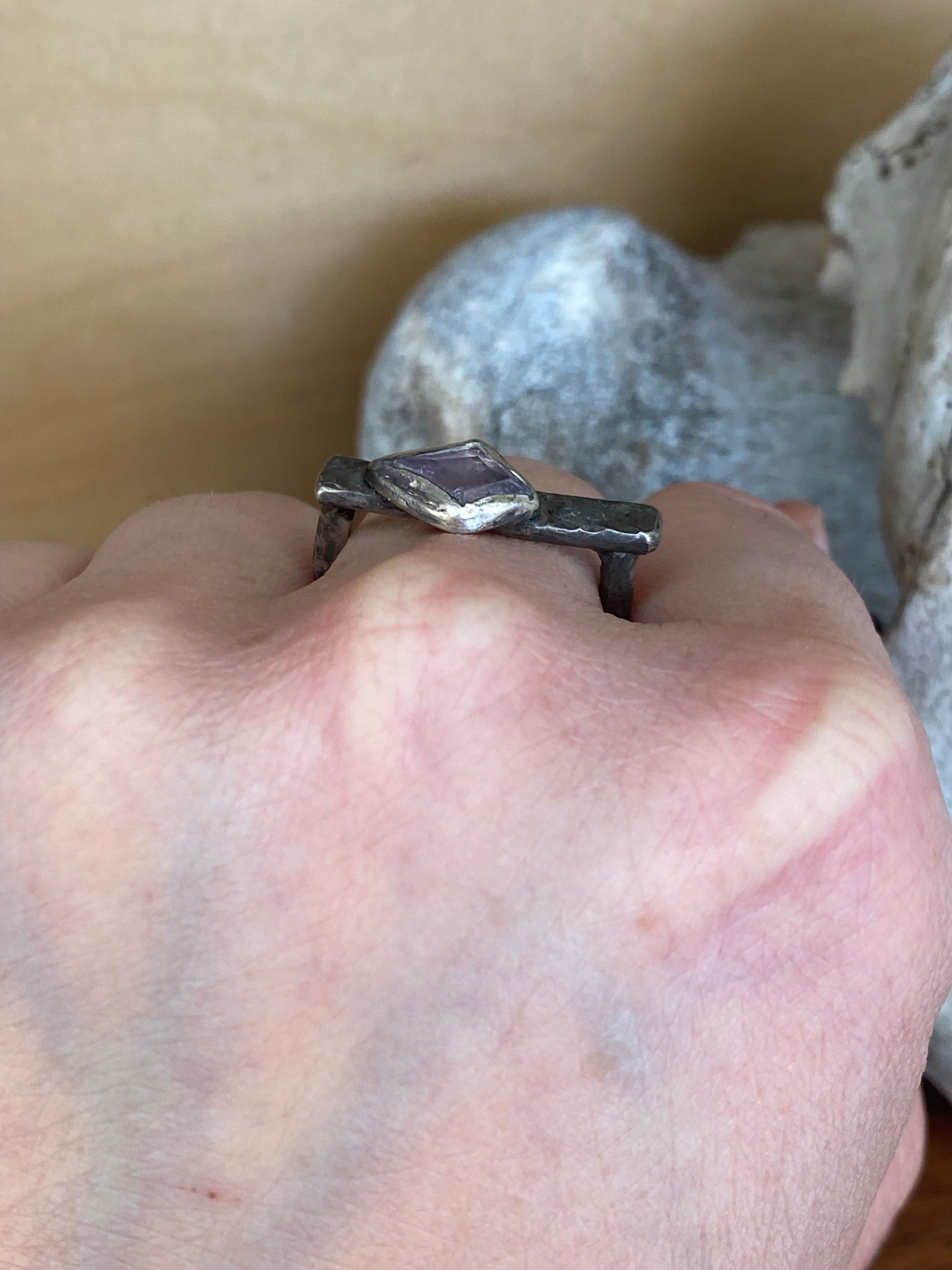 Betty Jäger- Spinel Kite Ring
