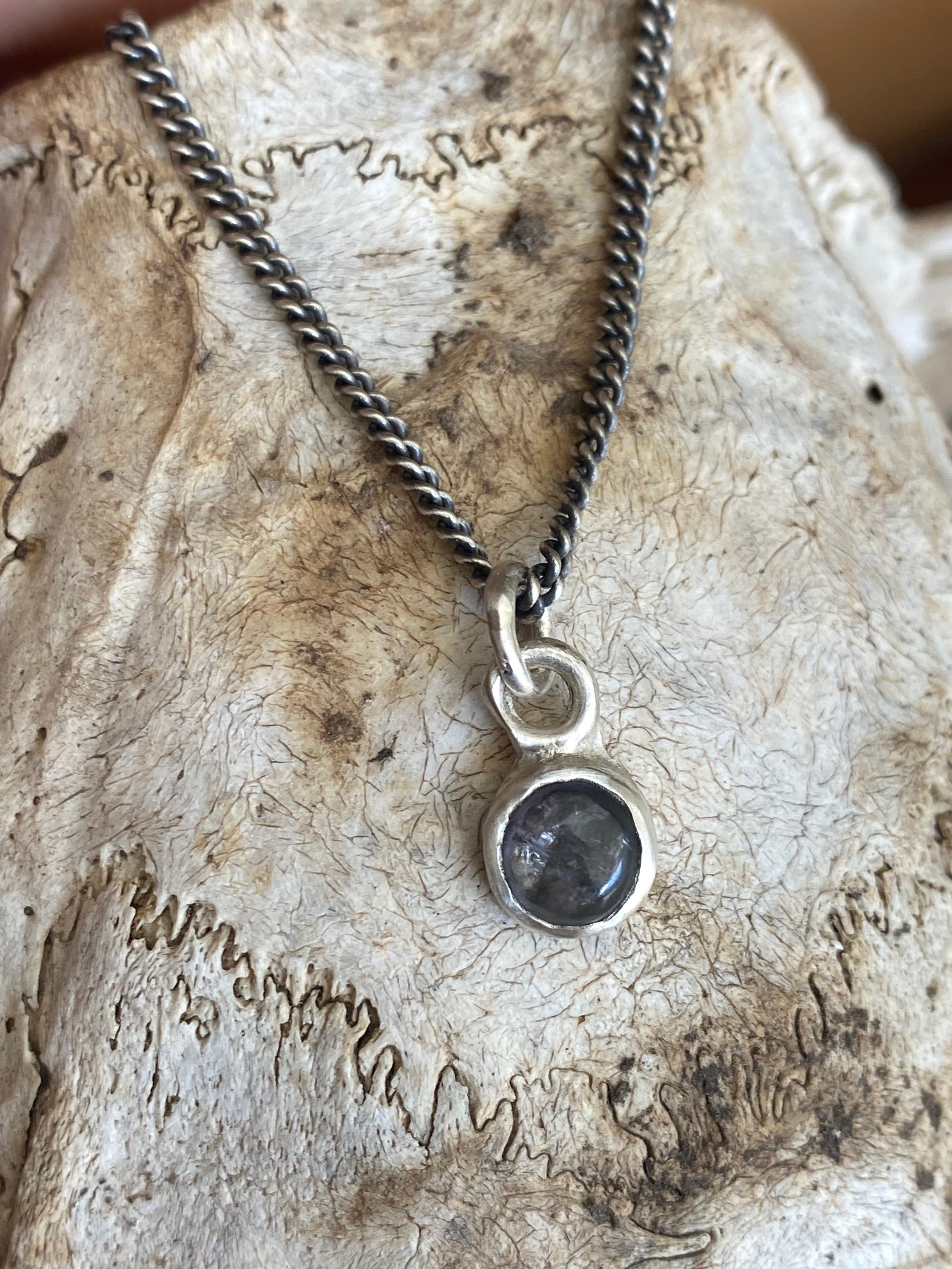 Betty Jäger- Grey Spinel Cabochon Necklace