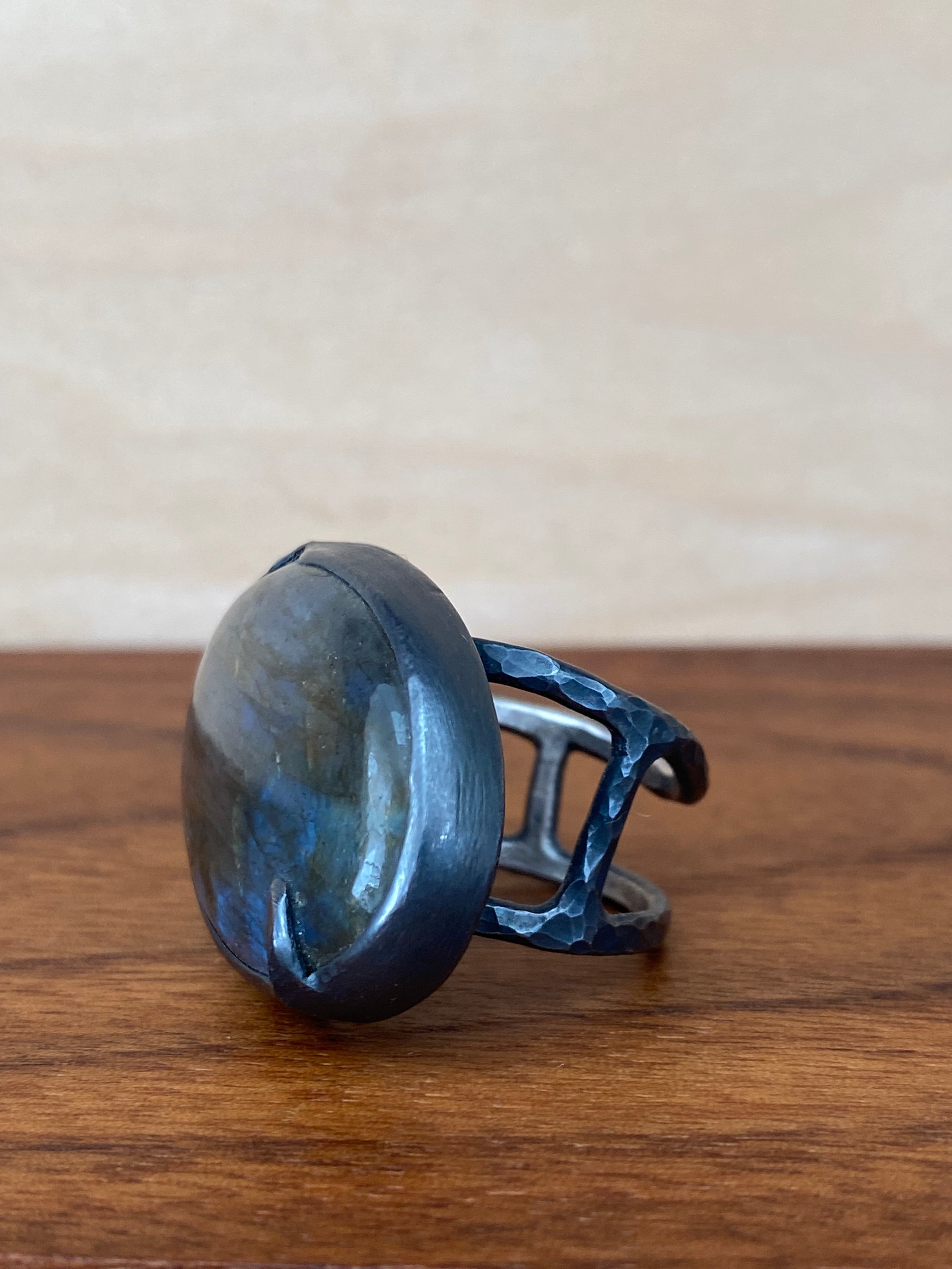 Betty Jäger- Oval Labordorite Ring with Double Bar Shank