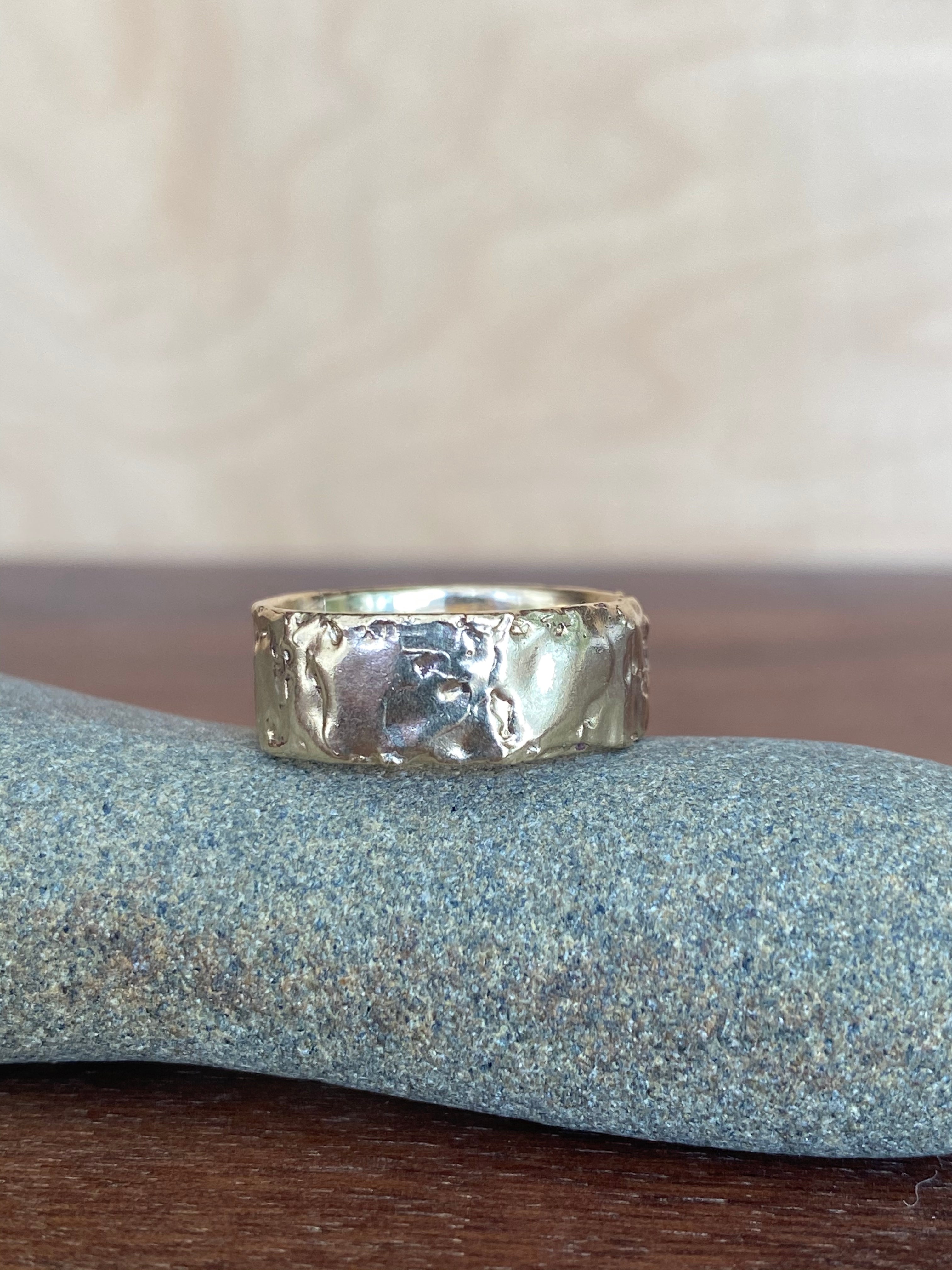 Elle Naz- Craggy Wide Ring