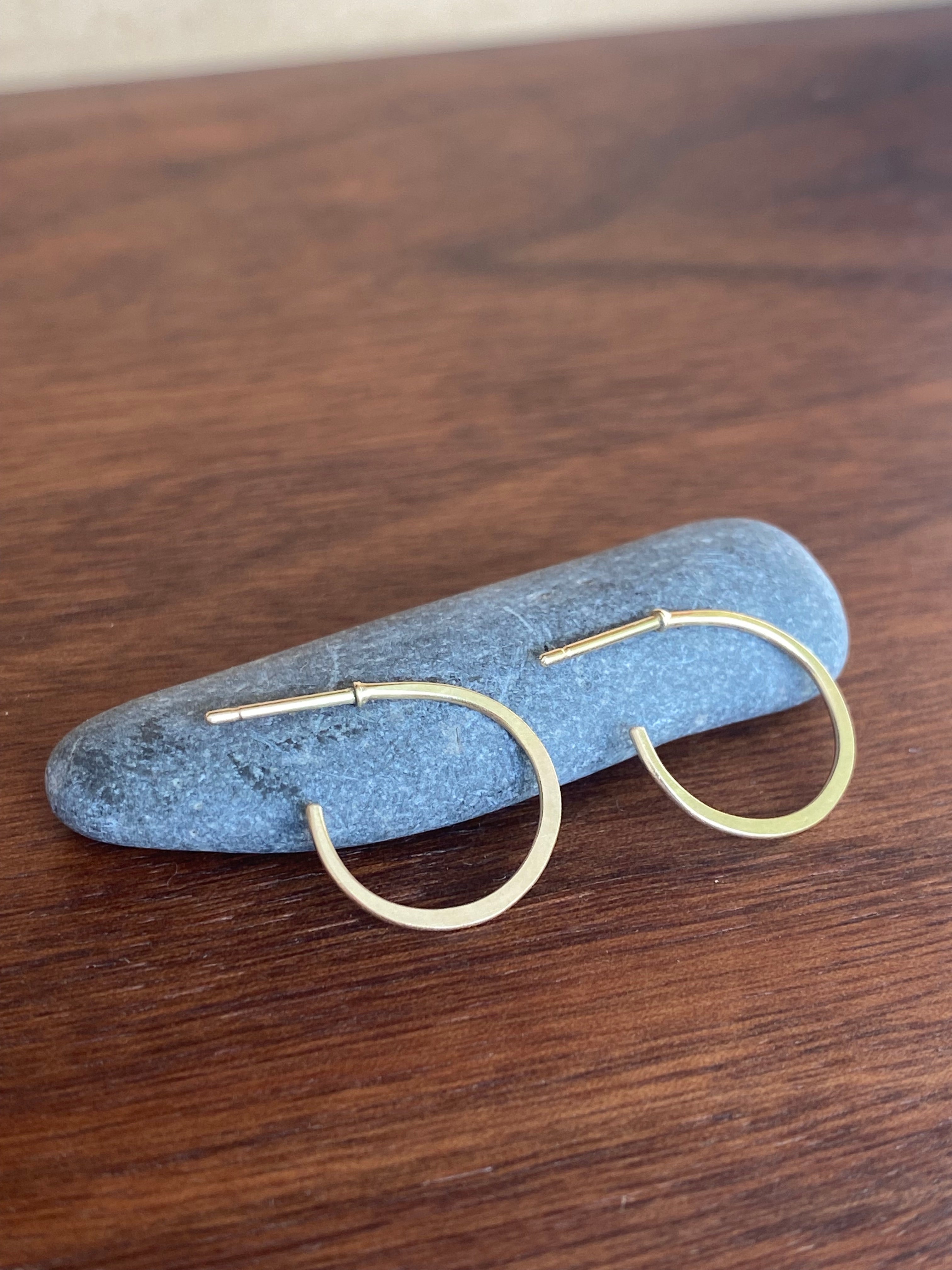 Siedra Loeffler- 18k Gold Hoop Earrings