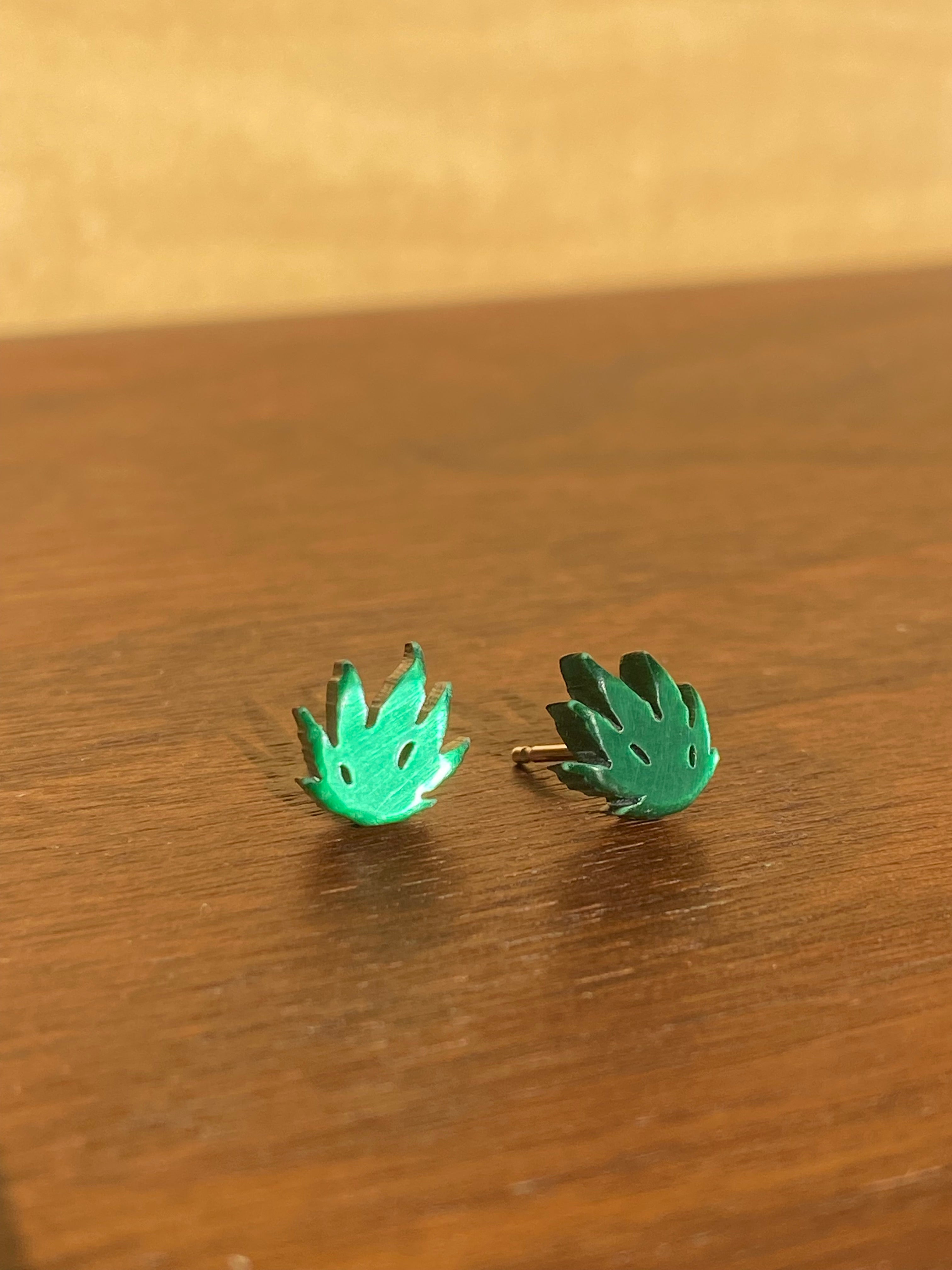 Woll Jewelry- Sativa Leaf Stud Earrings