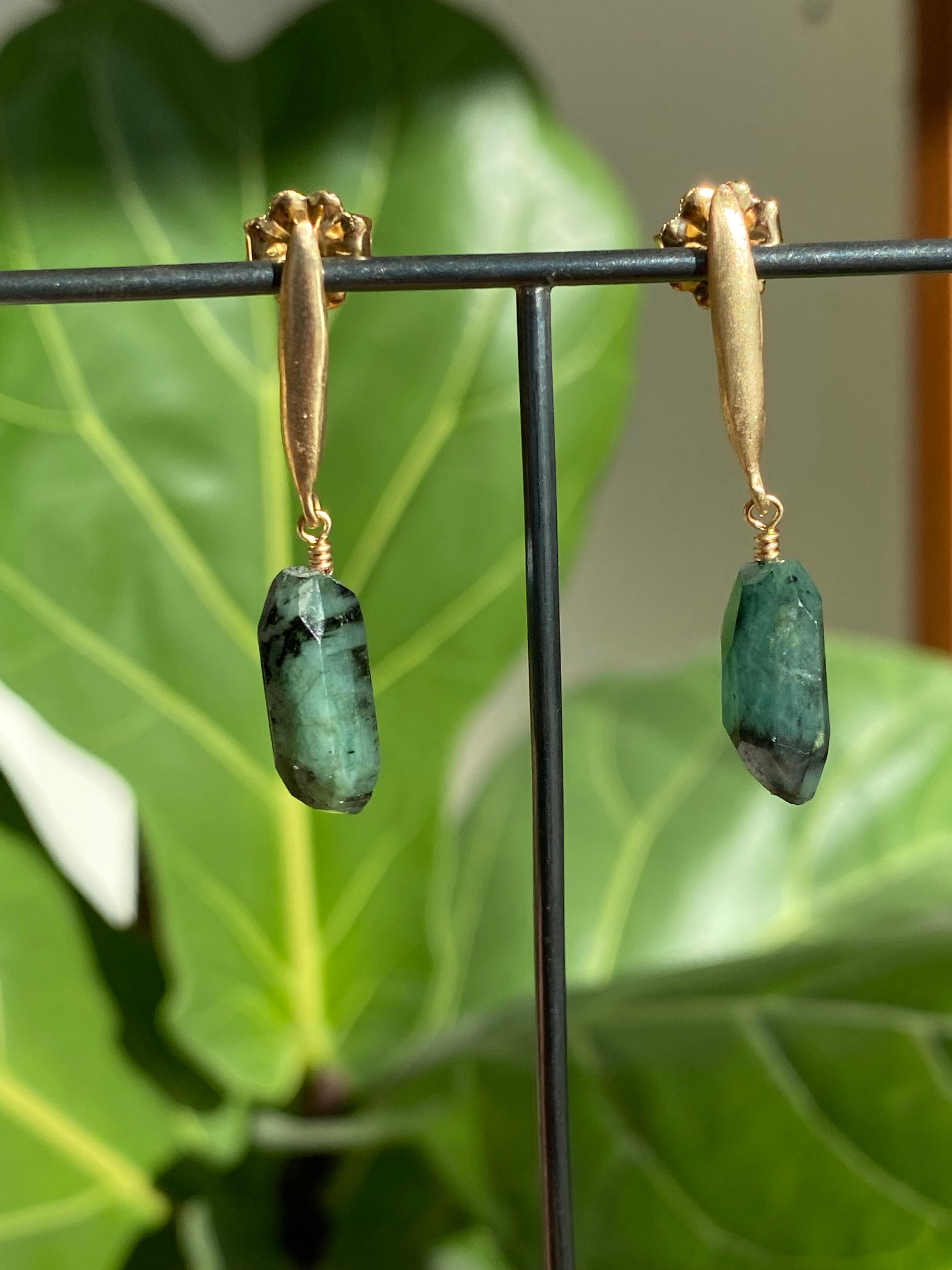 Julie Cohn- Emerald Seed Drop Earrings