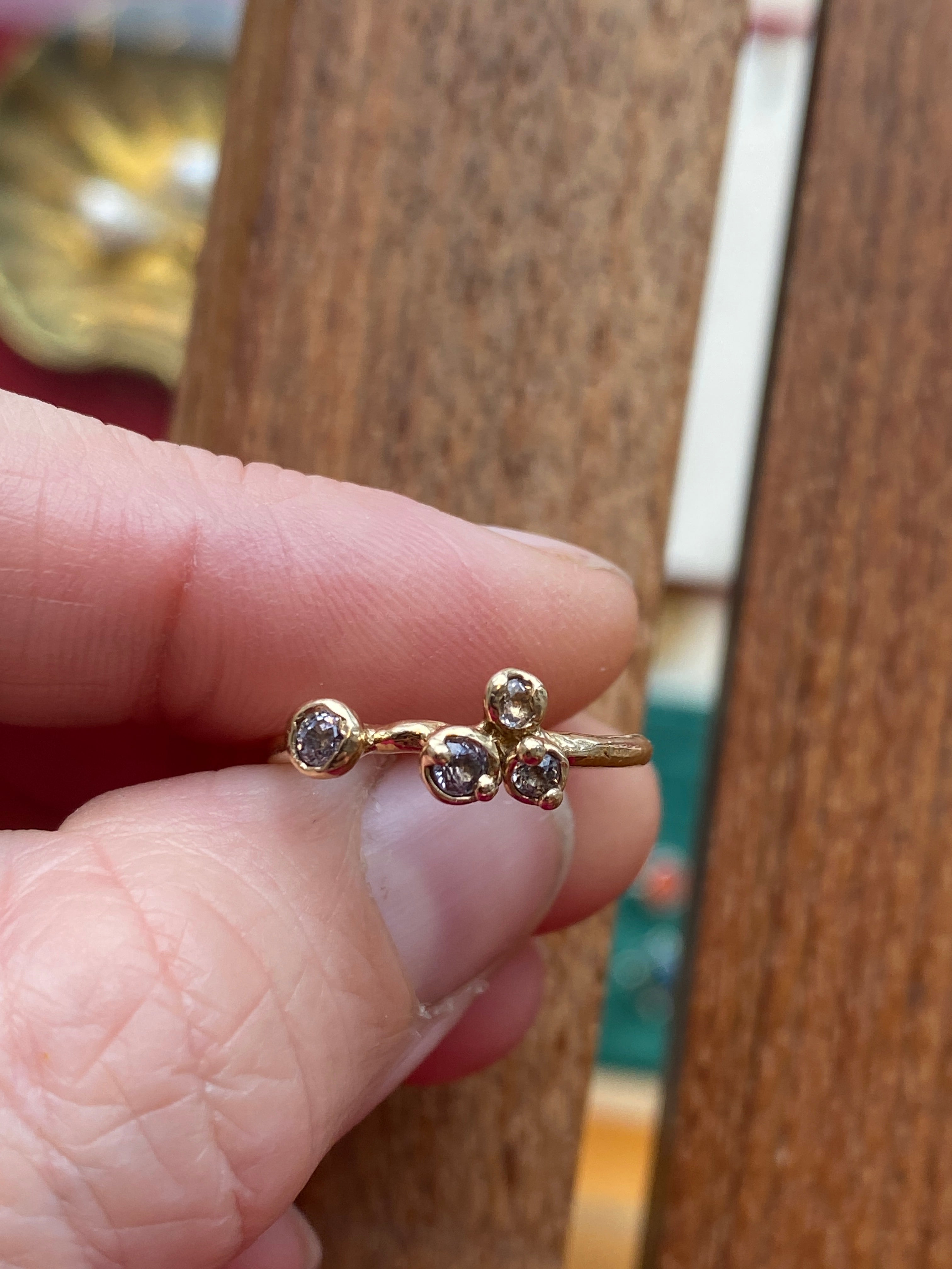 Elle Naz- Scattered Umba Sapphire Ring