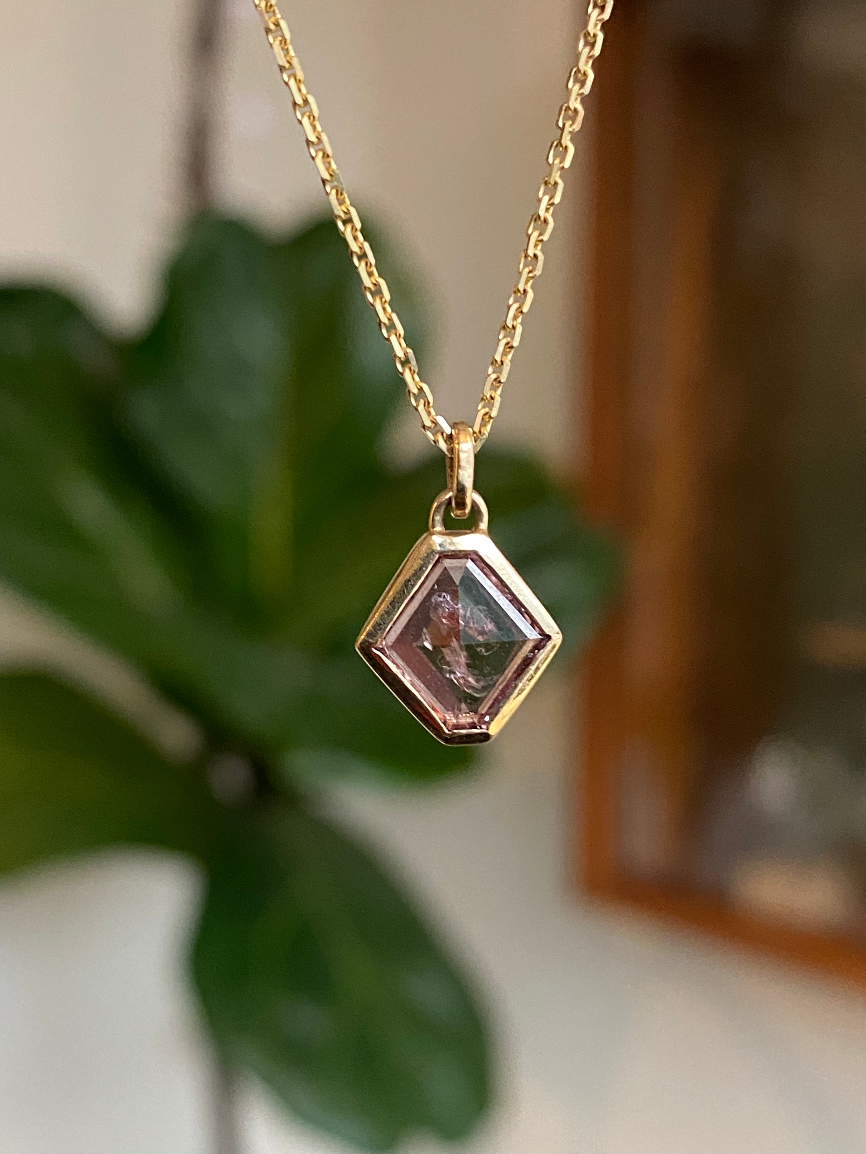 Elle Naz- Hexagon Sapphire Slice Necklace