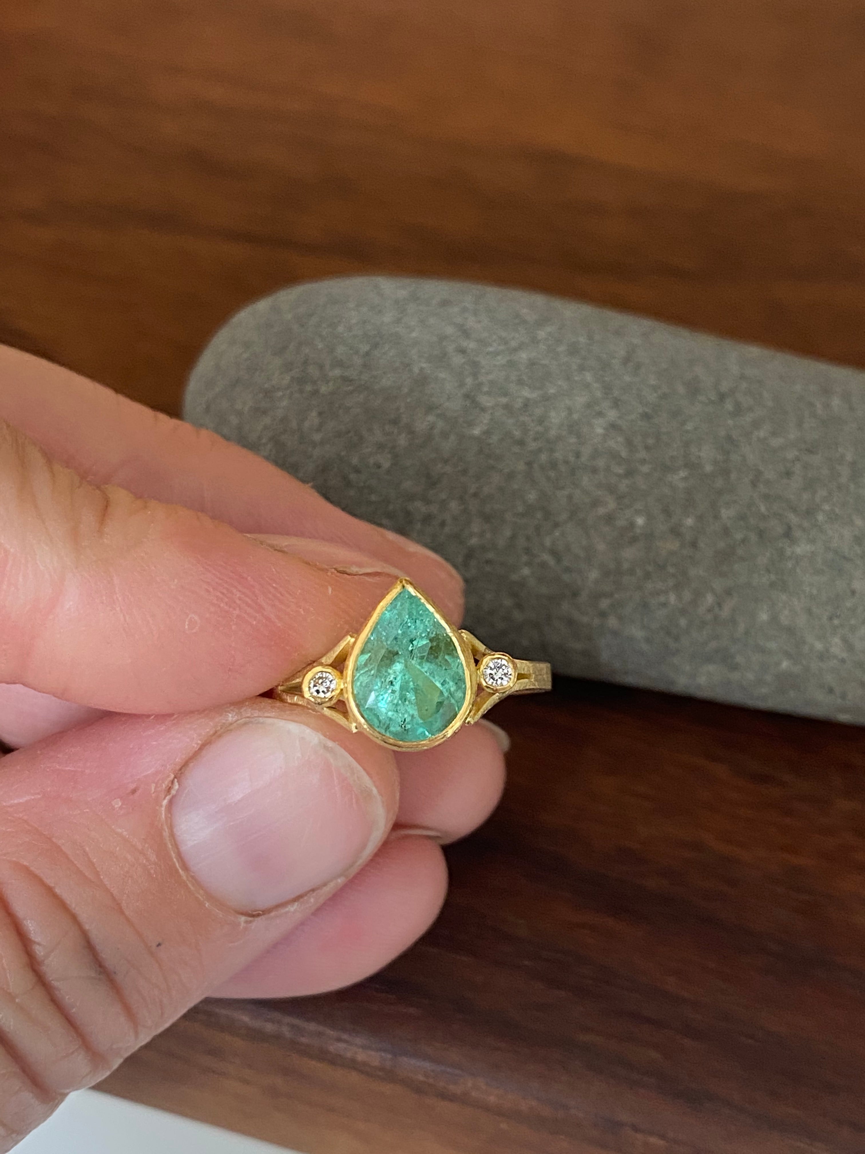 Siedra Loeffler- Emerald Seaside Ring with Diamonds