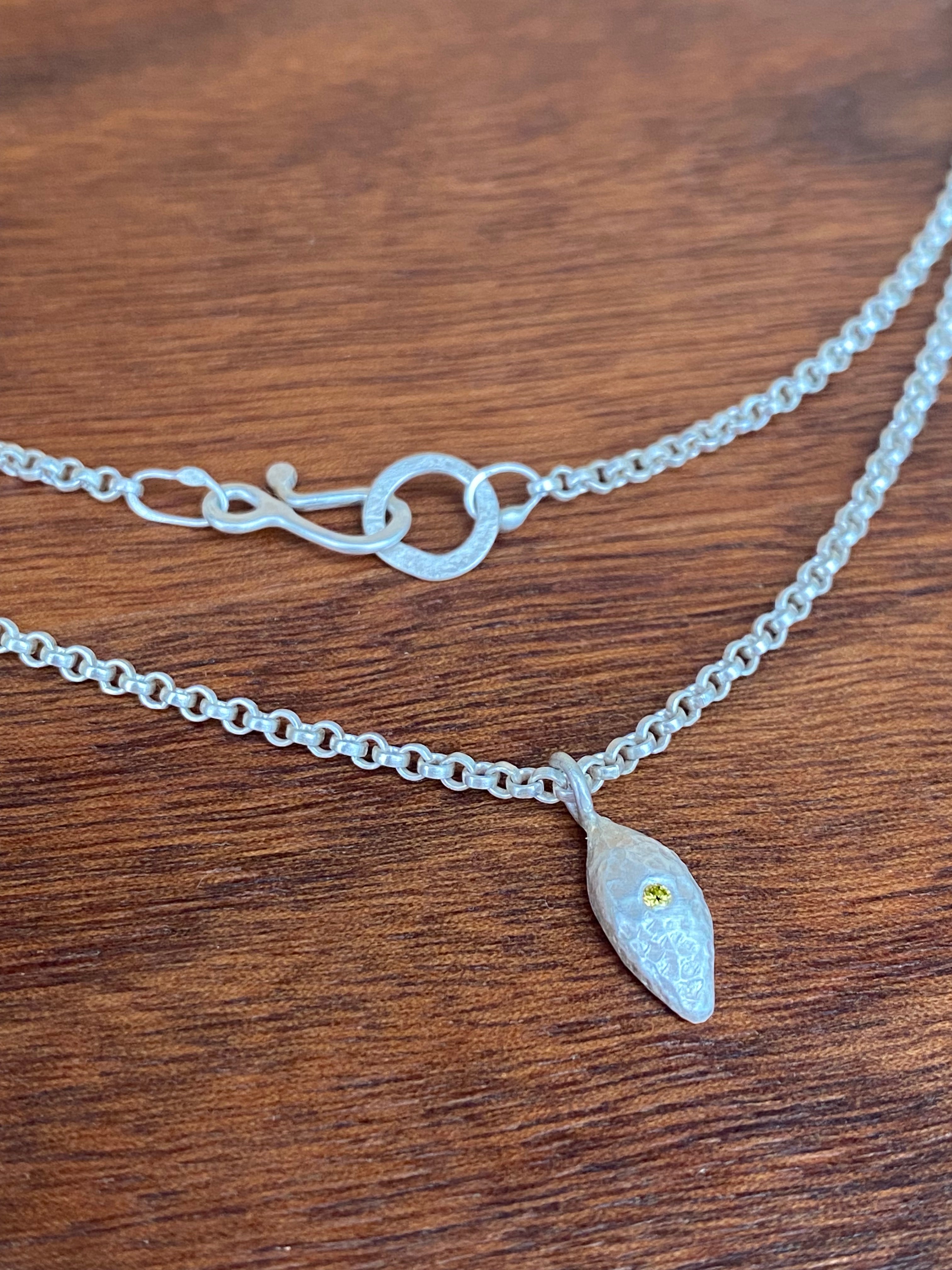 Betty Jäger- Silver Talon Nugget with Green Diamond Necklace