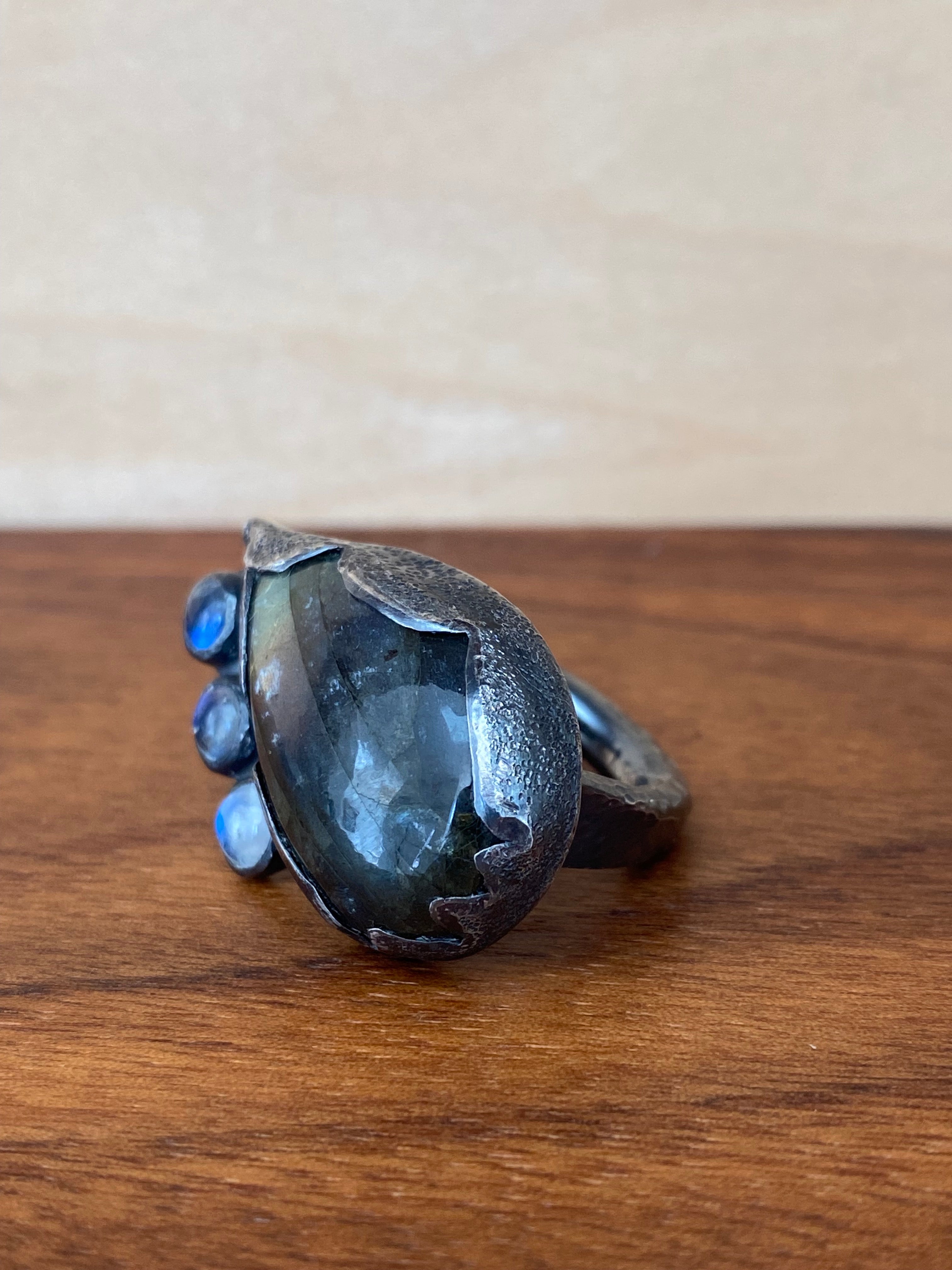 Betty Jäger - Tear Drop Labordorite Ring with Three Moonstones